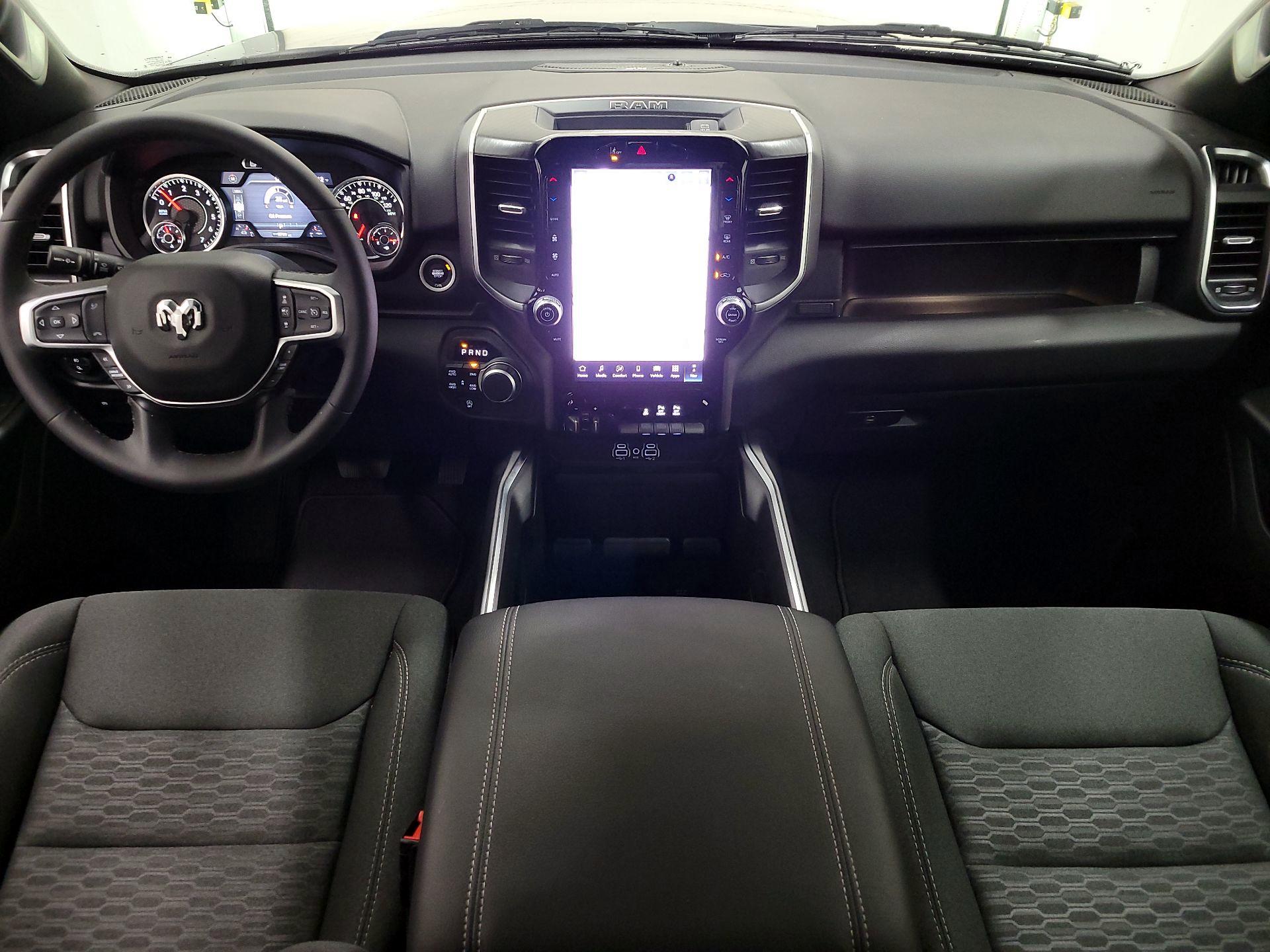 Thumbnail: 2025 RAM 1500 - 9