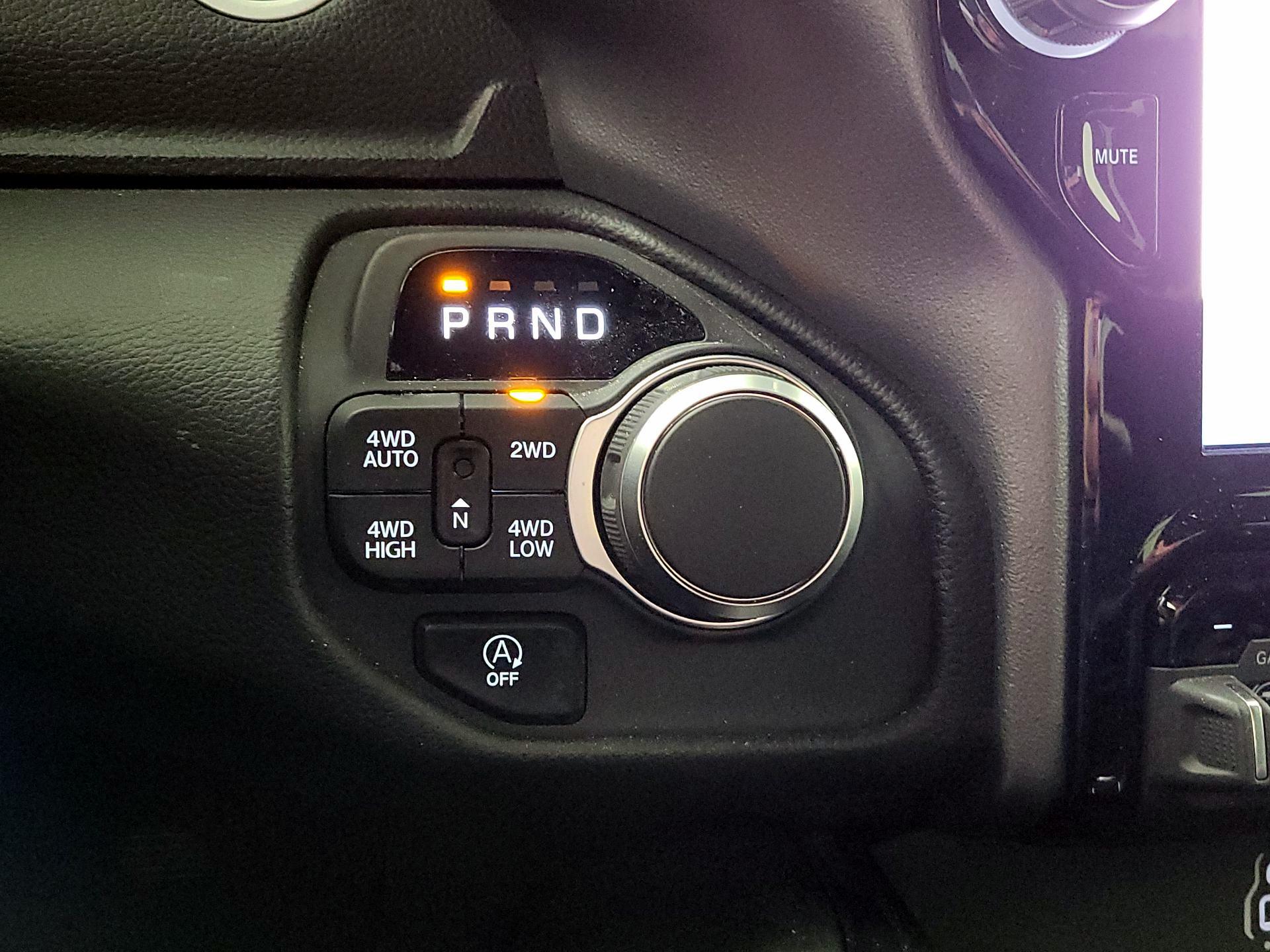 Thumbnail: 2025 RAM 1500 - 18