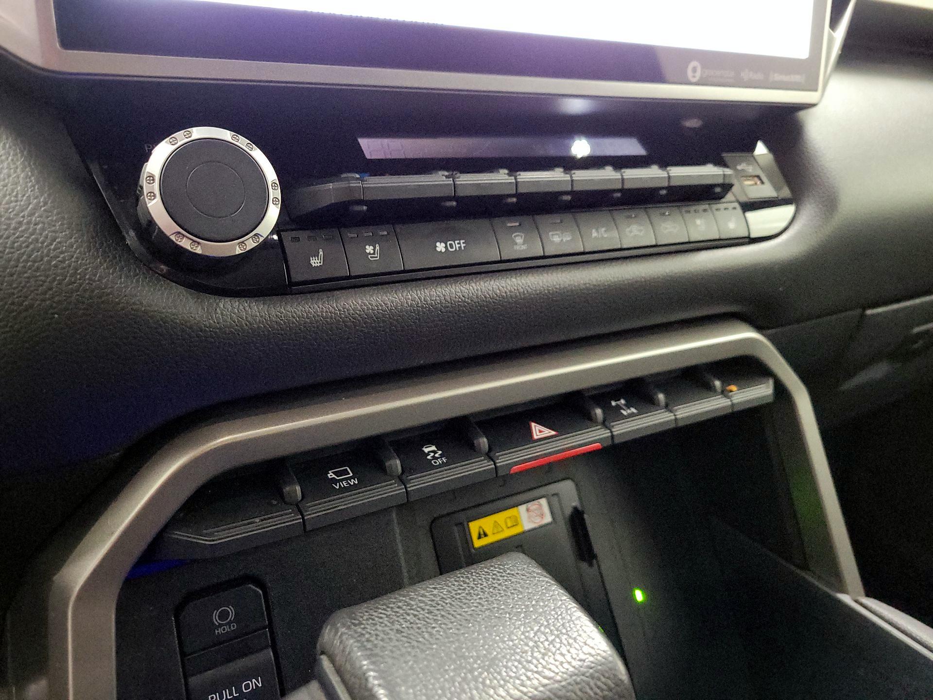 Thumbnail: 2023 Toyota Tundra - 16