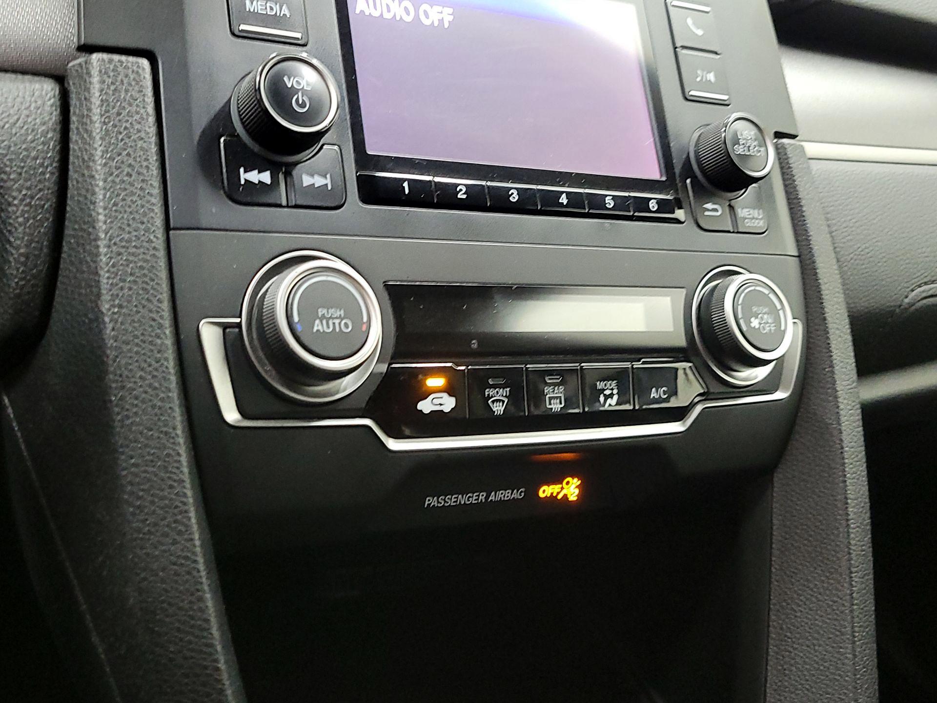 Thumbnail: 2016 Honda Civic - 16