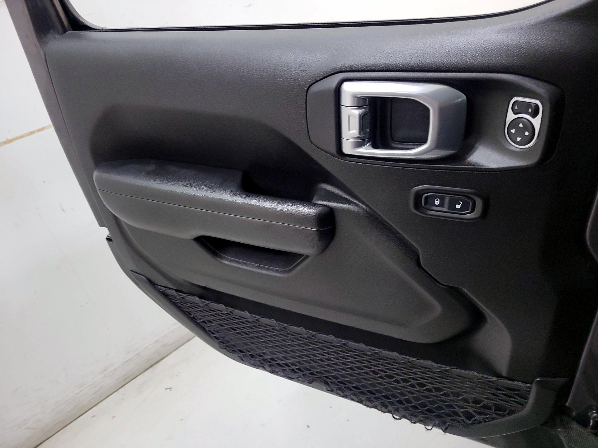 Thumbnail: 2022 Jeep Wrangler - 12