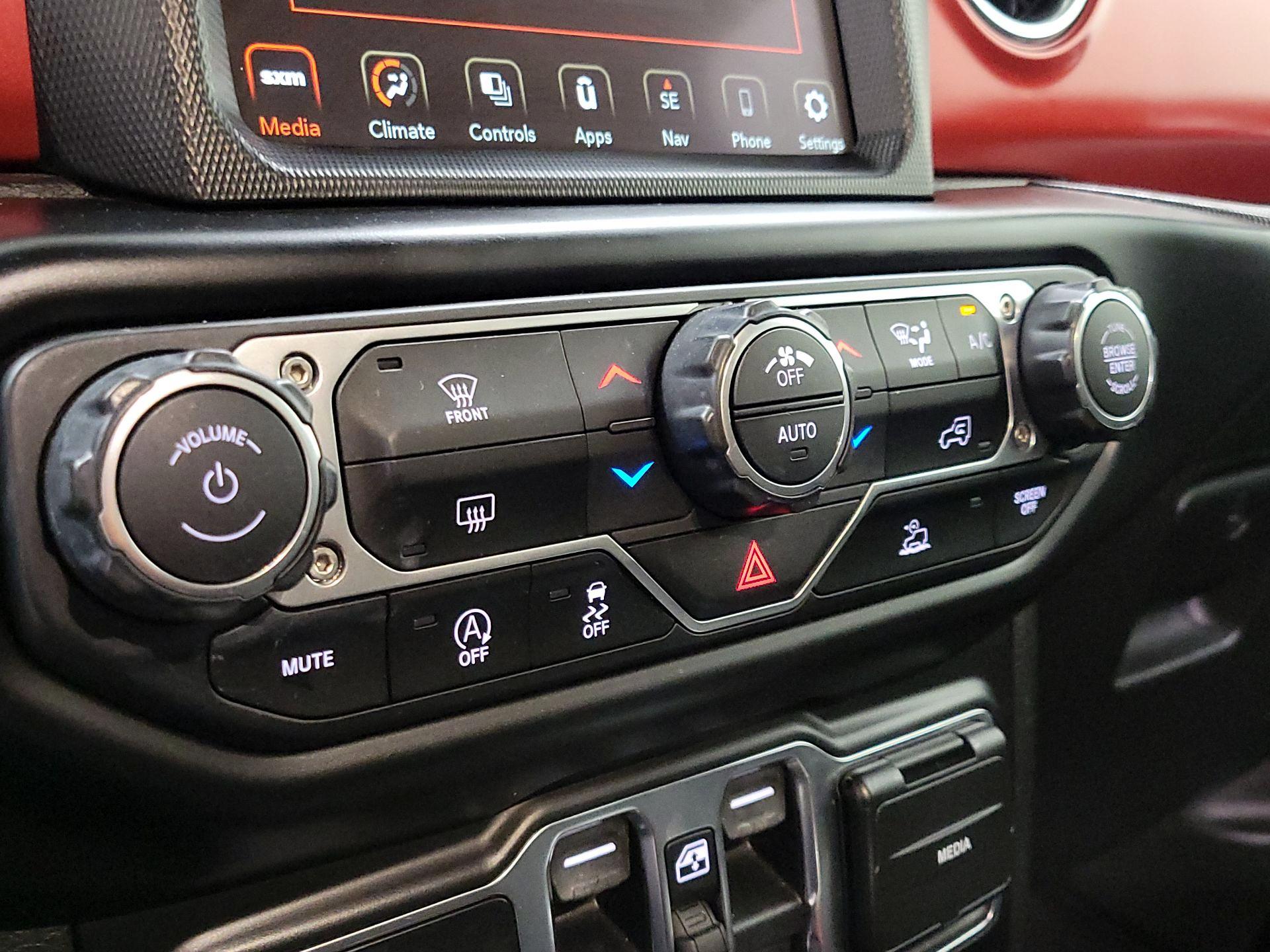 Thumbnail: 2022 Jeep Wrangler - 16