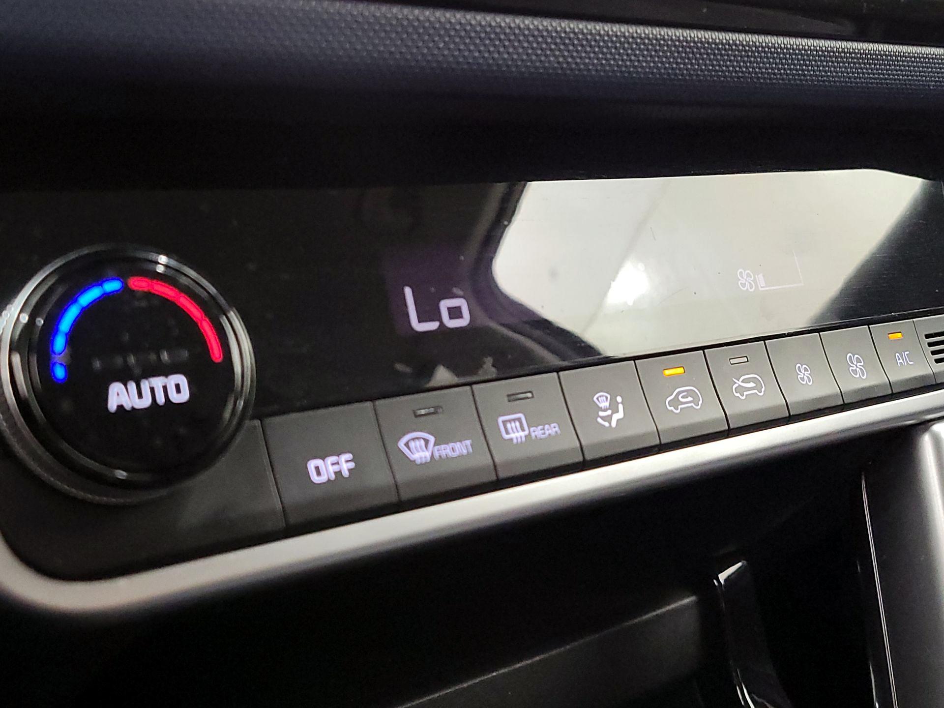 Thumbnail: 2023 Kia Seltos - 16