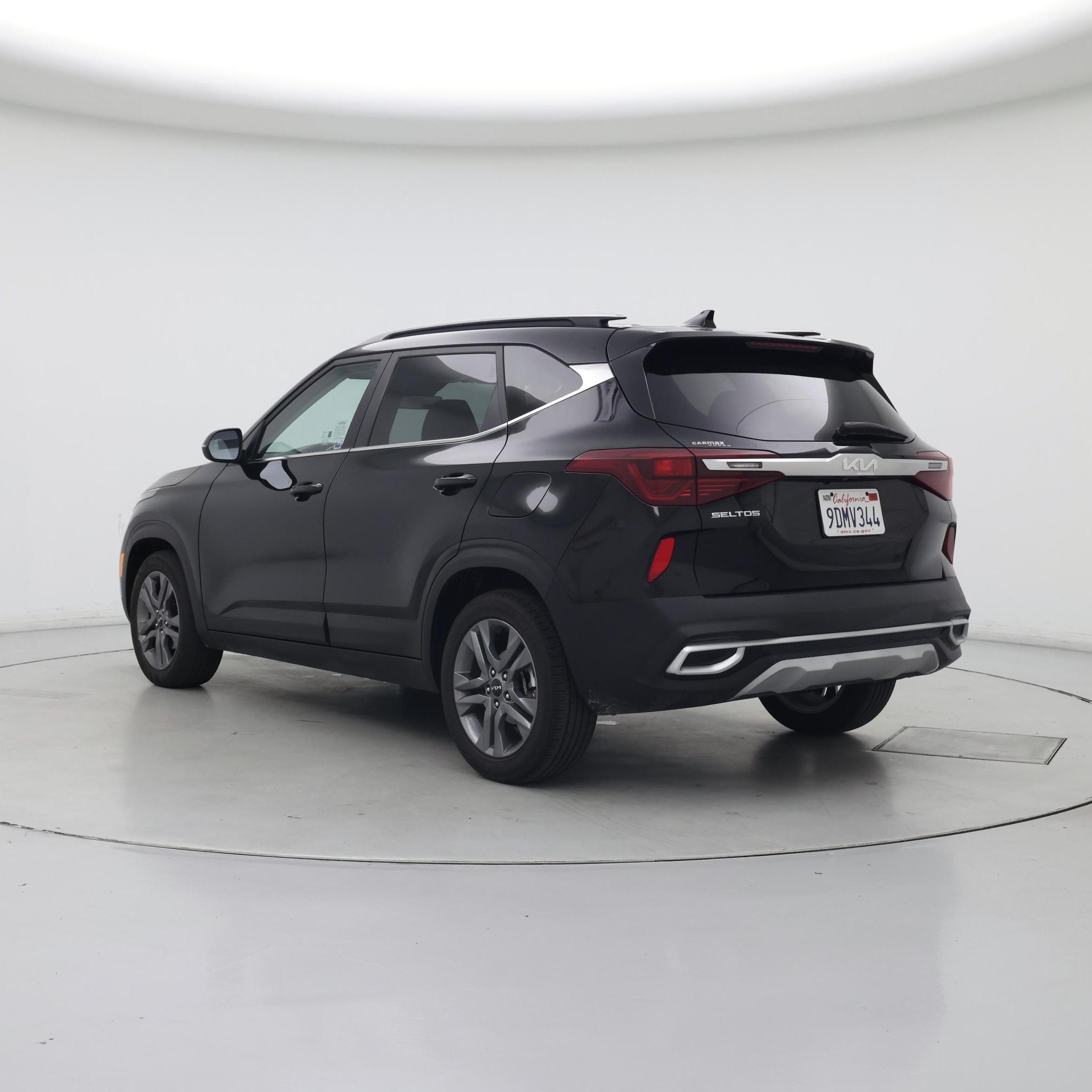 Thumbnail: 2023 Kia Seltos - 2