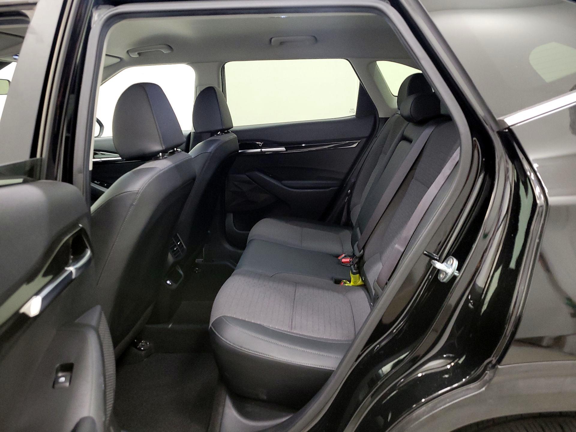 Thumbnail: 2023 Kia Seltos - 19