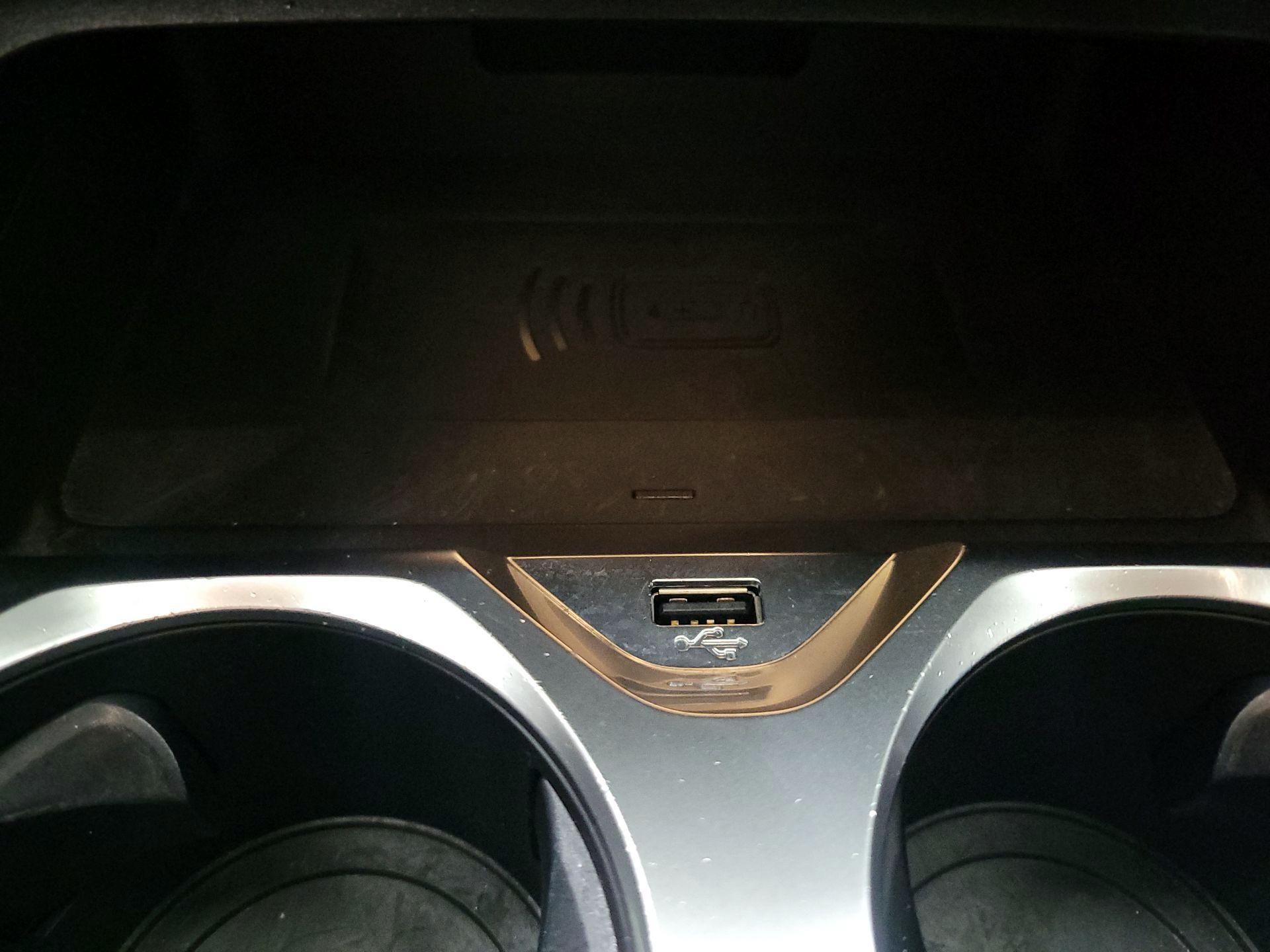 Thumbnail: 2020 BMW 8 Series - 18