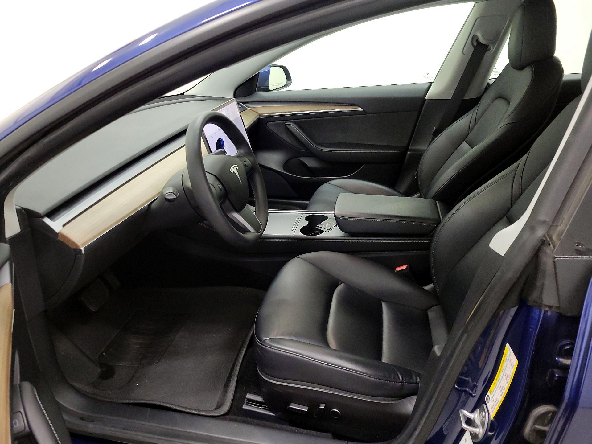 Thumbnail: 2021 Tesla Model 3 - 11