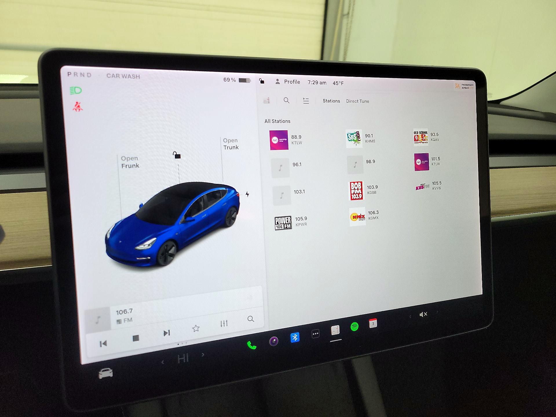 Thumbnail: 2021 Tesla Model 3 - 15