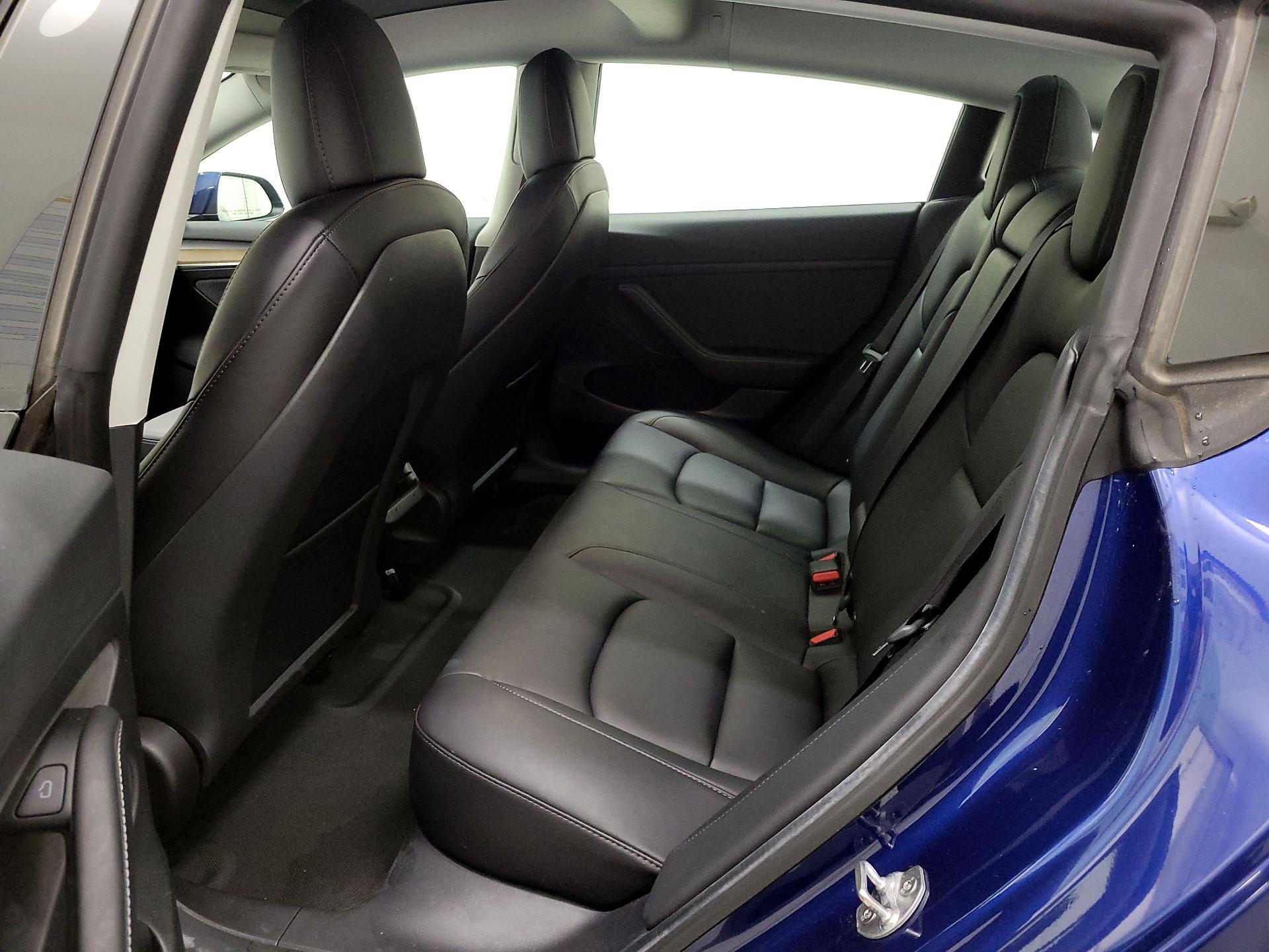 Thumbnail: 2021 Tesla Model 3 - 19