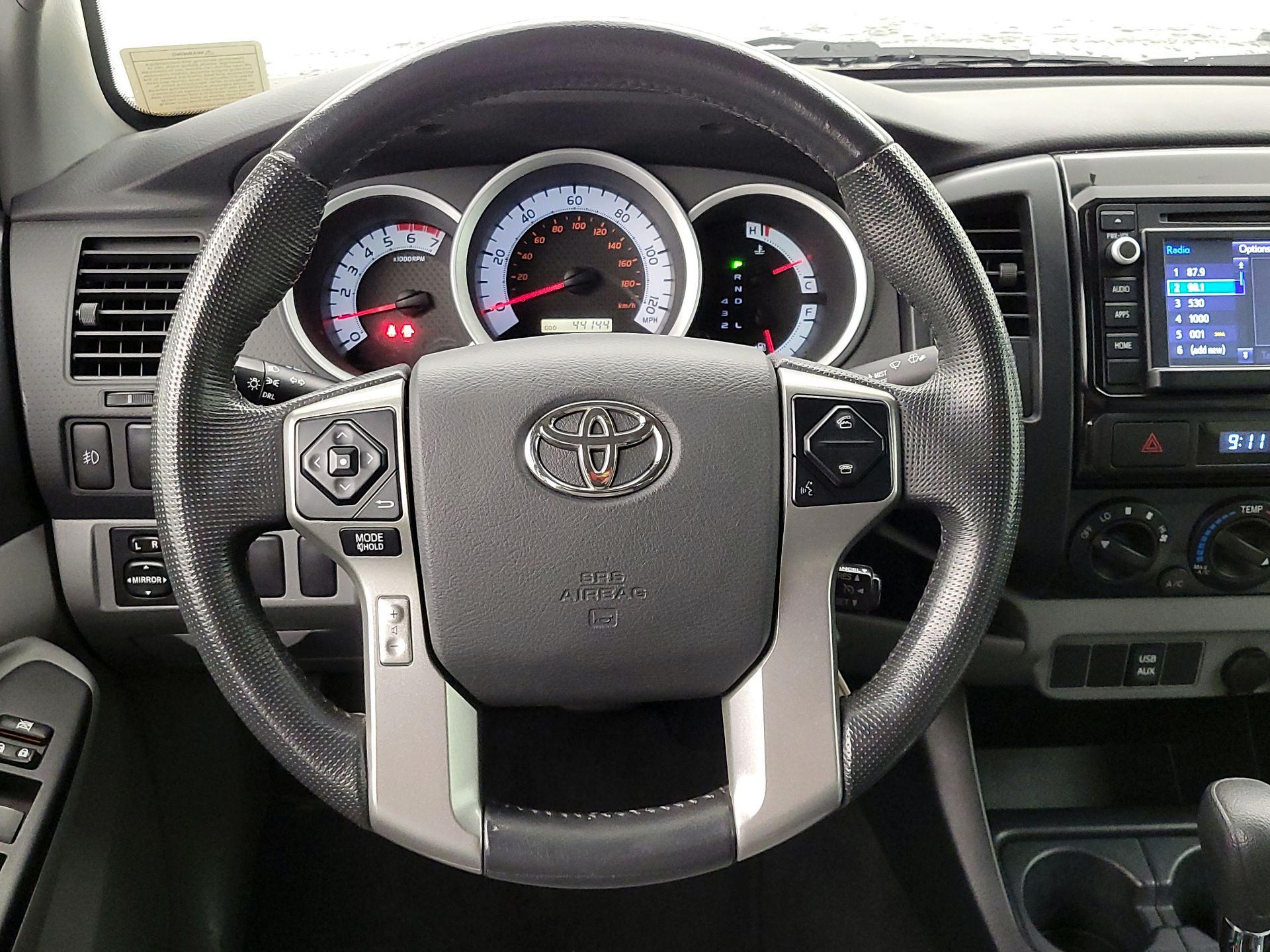 Thumbnail: 2014 Toyota Tacoma - 10