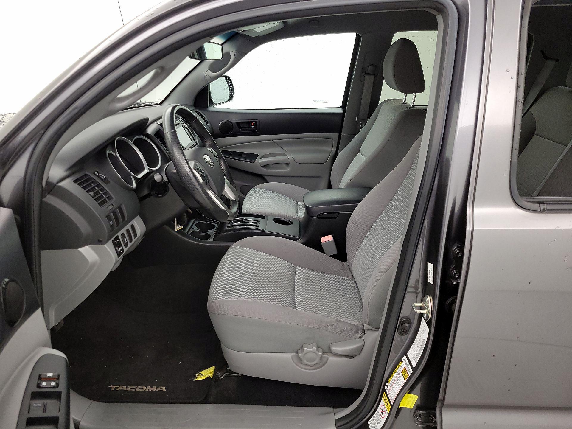 Thumbnail: 2014 Toyota Tacoma - 11