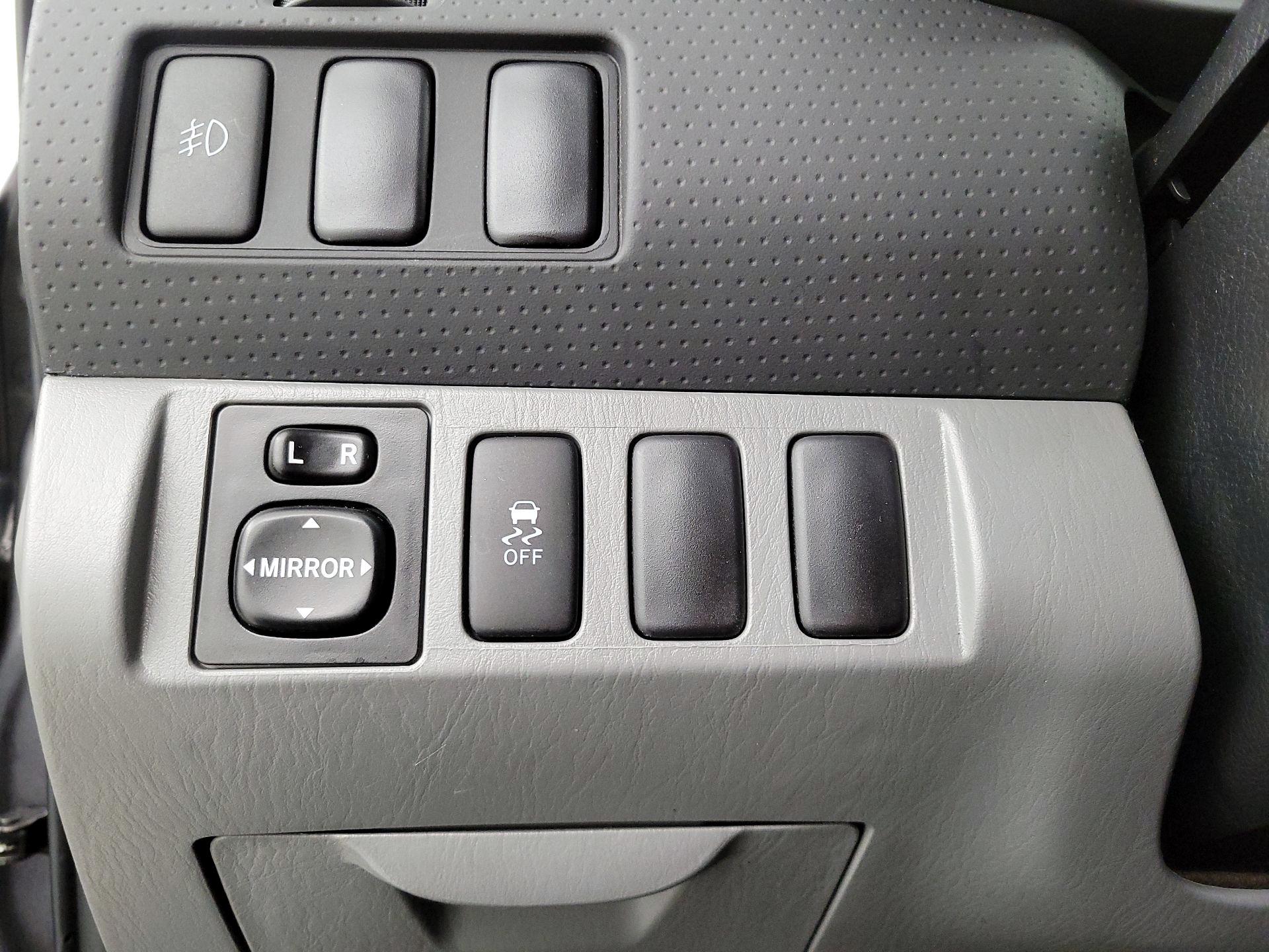 Thumbnail: 2014 Toyota Tacoma - 13