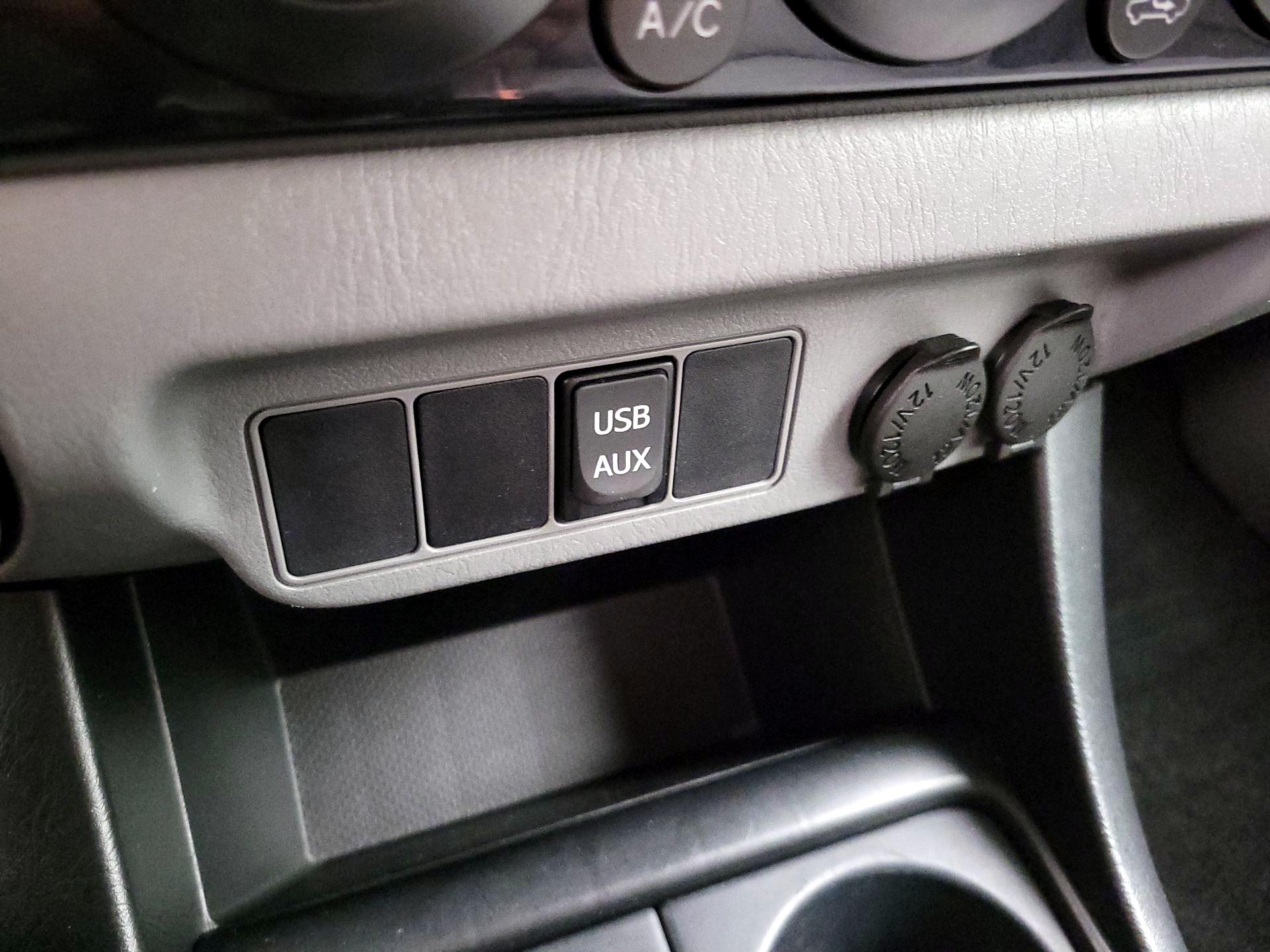 Thumbnail: 2014 Toyota Tacoma - 17