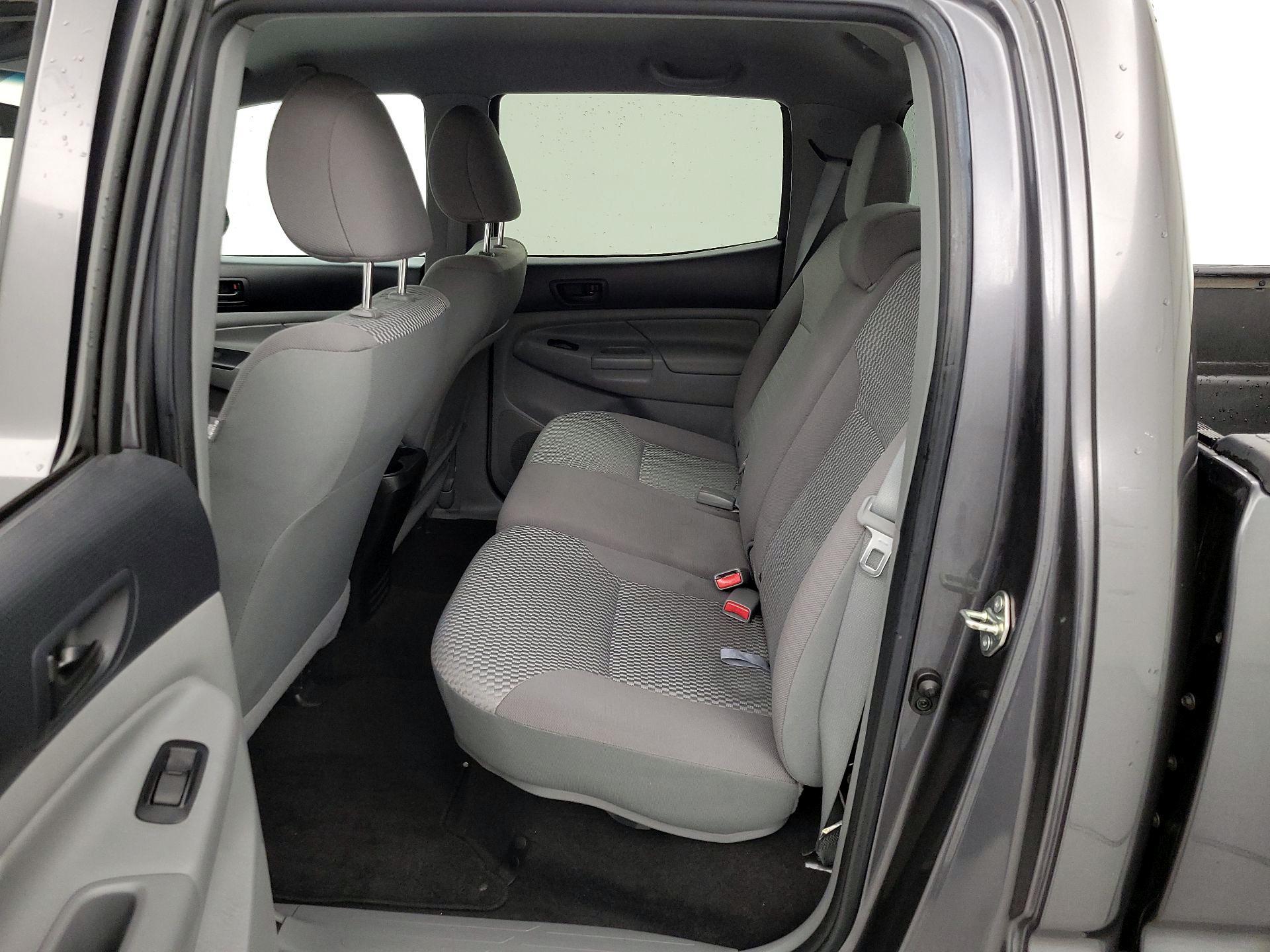 Thumbnail: 2014 Toyota Tacoma - 18