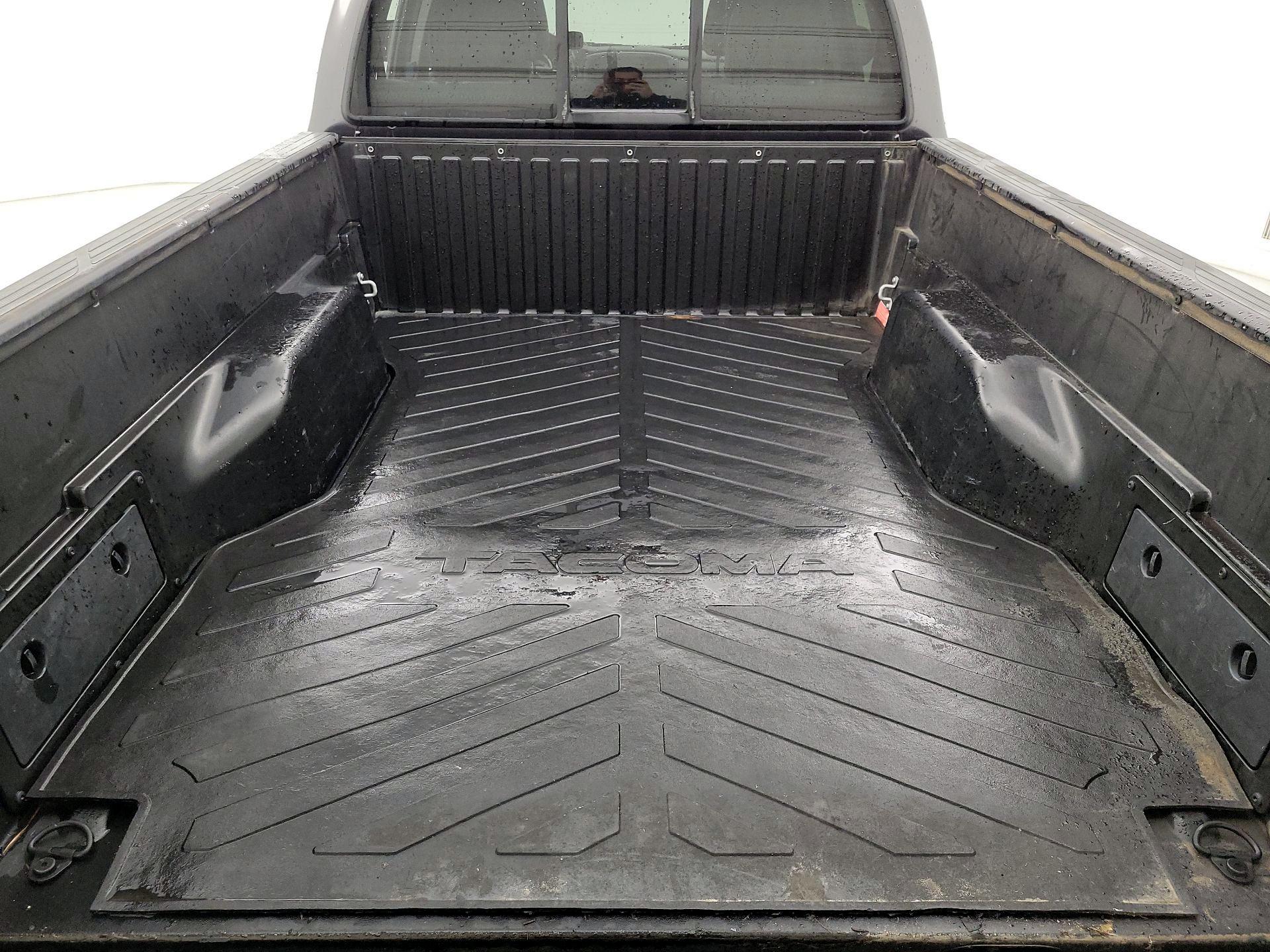 Thumbnail: 2014 Toyota Tacoma - 19