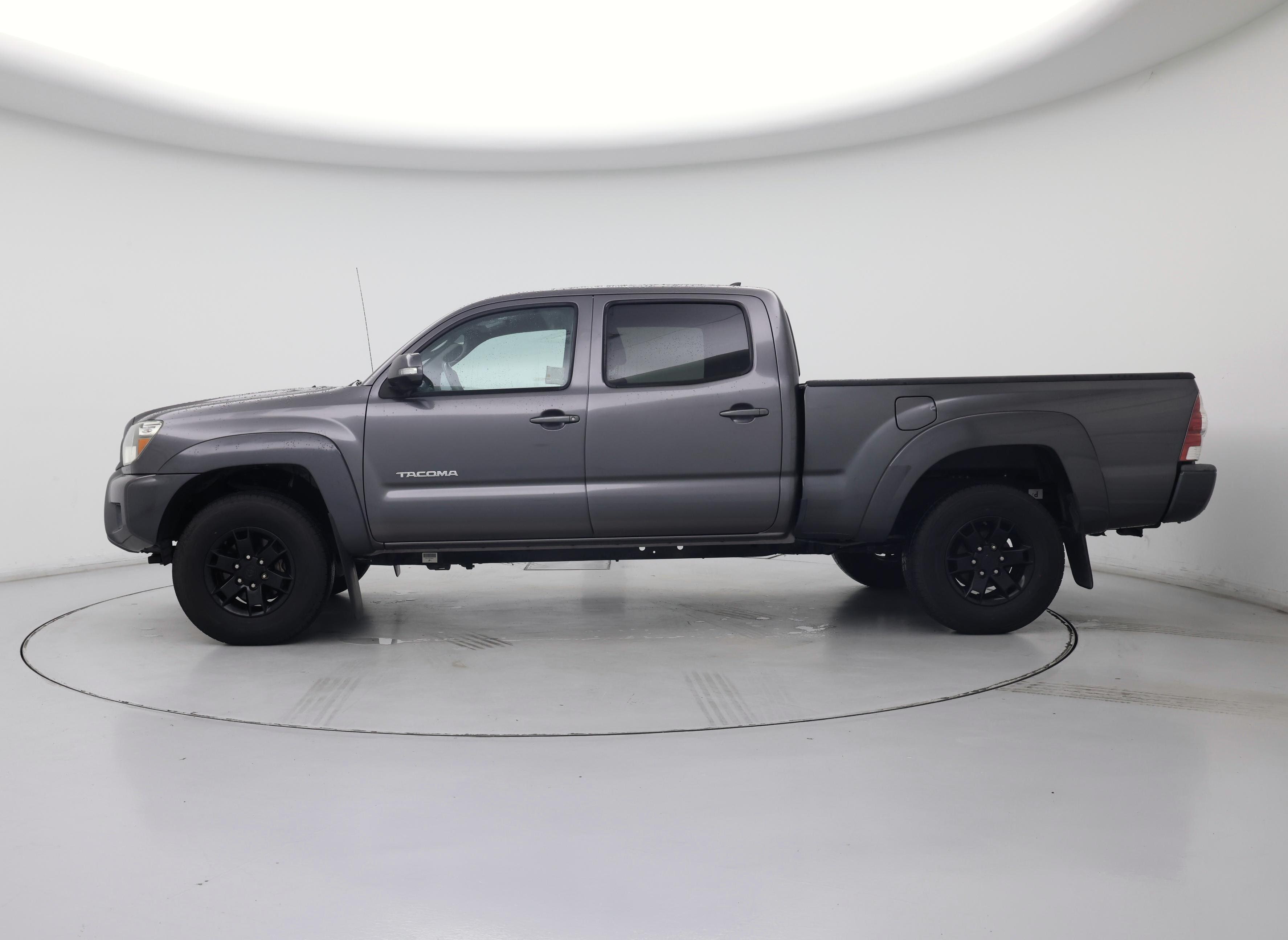 Thumbnail: 2014 Toyota Tacoma - 3