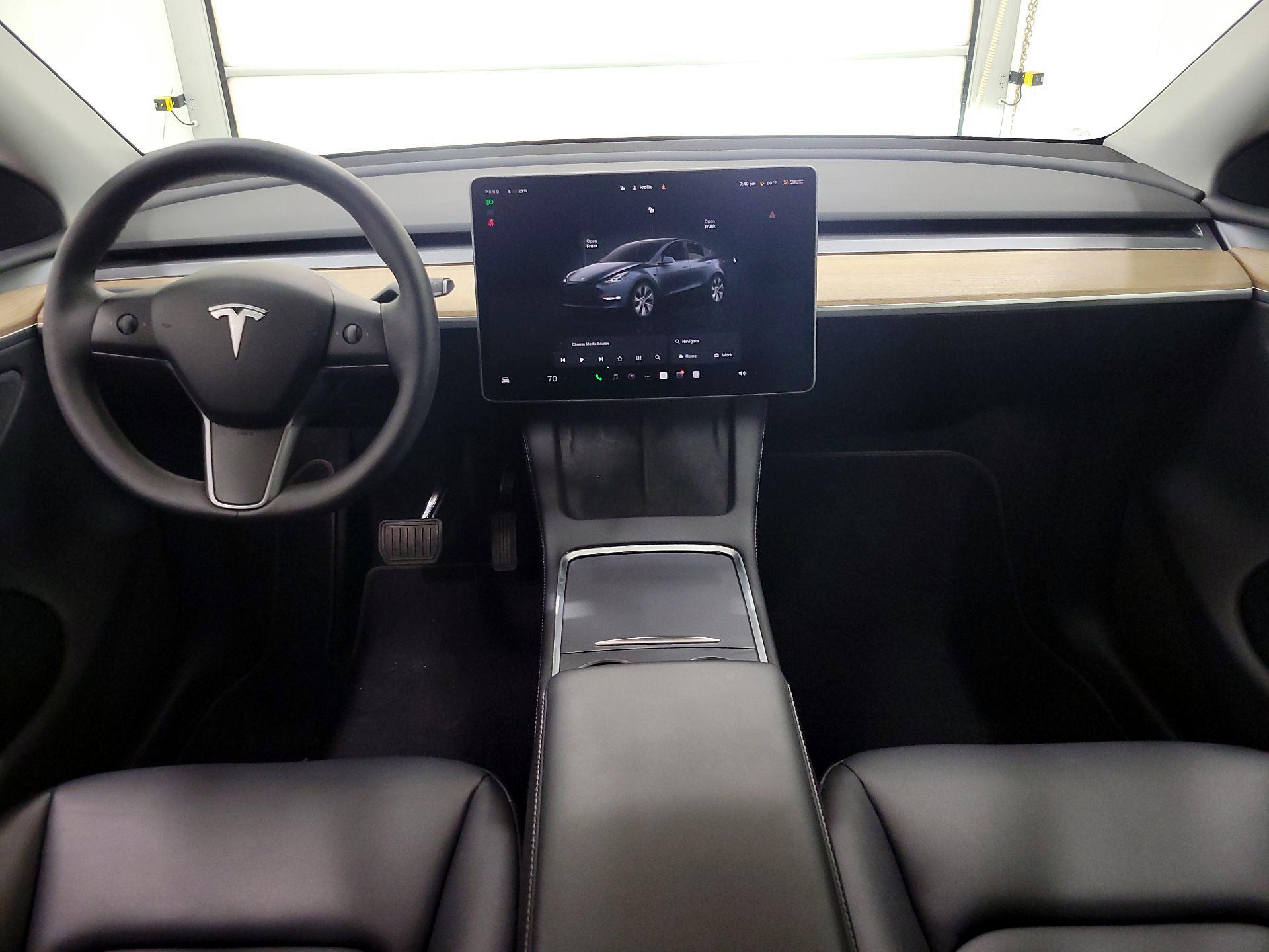 Thumbnail: 2024 Tesla Model Y - 9