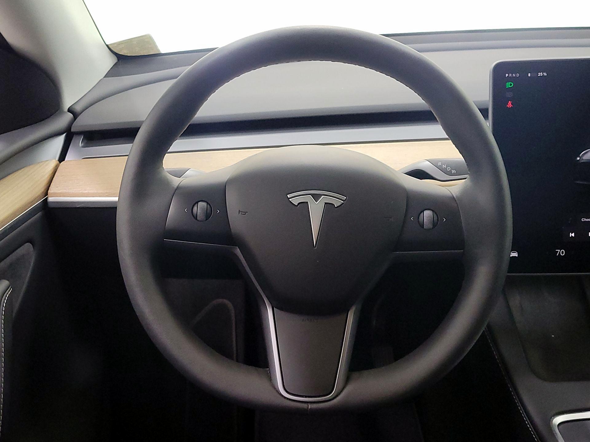 Thumbnail: 2024 Tesla Model Y - 10