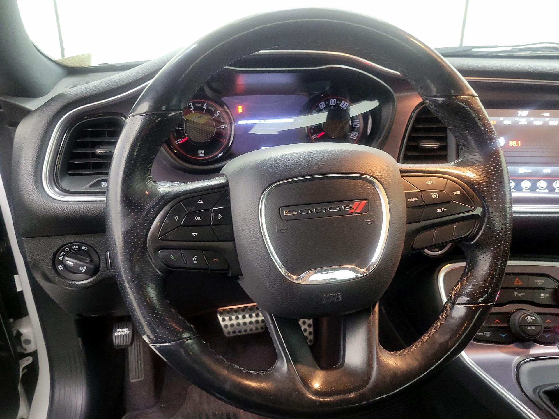 Thumbnail: 2018 Dodge Challenger - 10