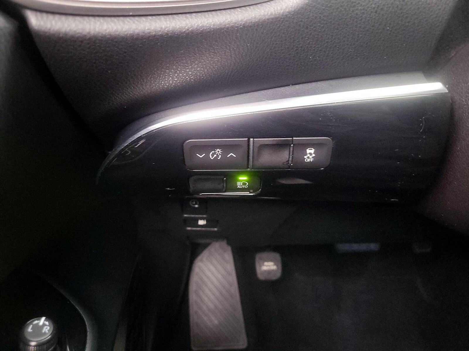 2021 Toyota Prius Prime XLE - Photo 14