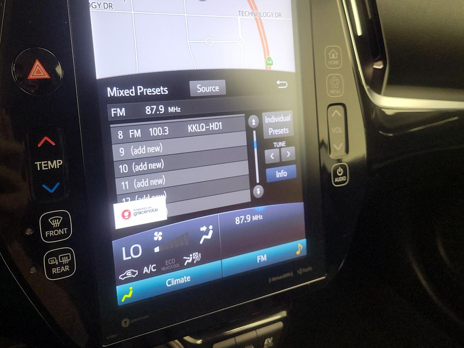 2021 Toyota Prius Prime XLE - Photo 17