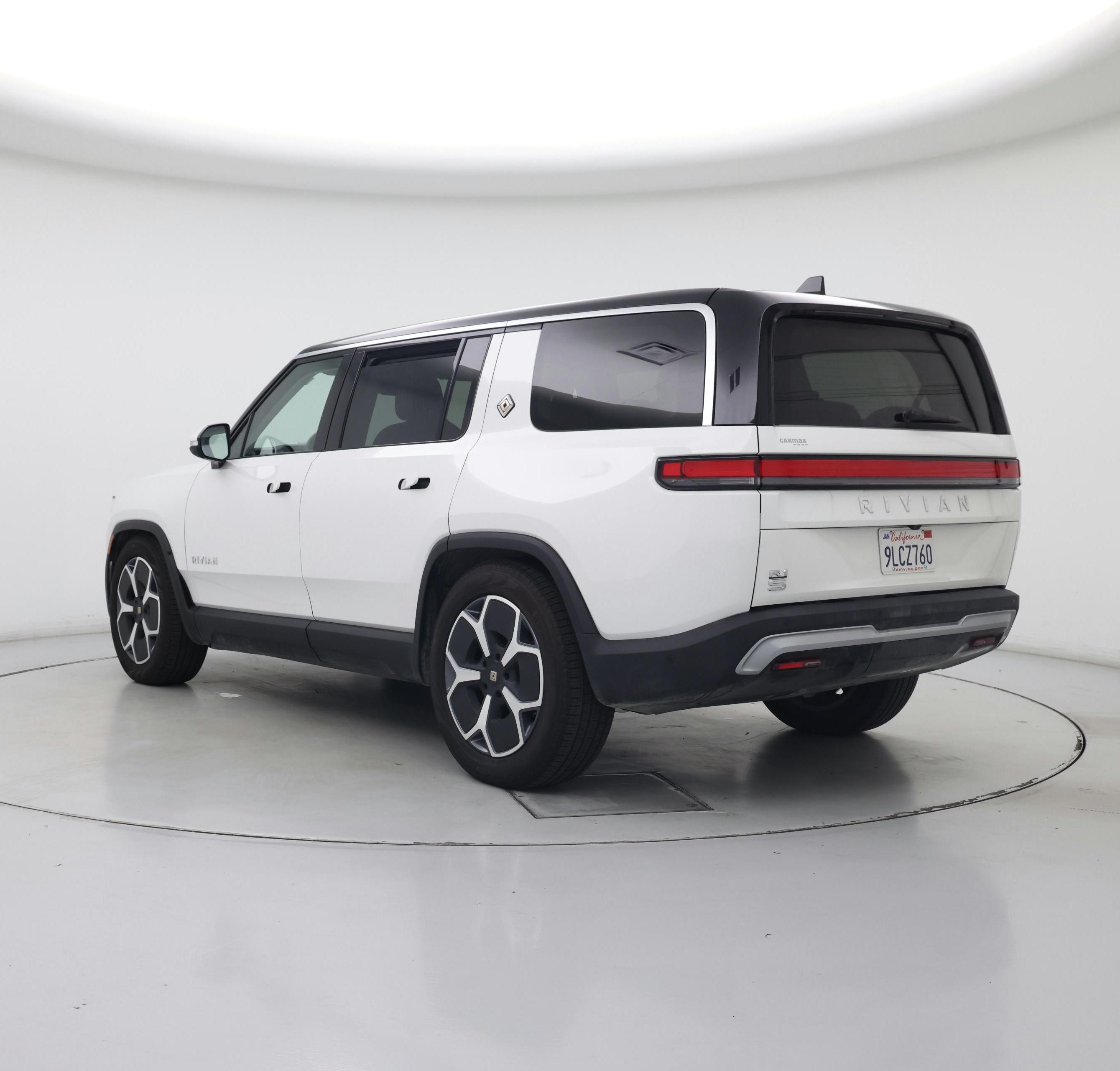 Thumbnail: 2024 Rivian R1S - 2