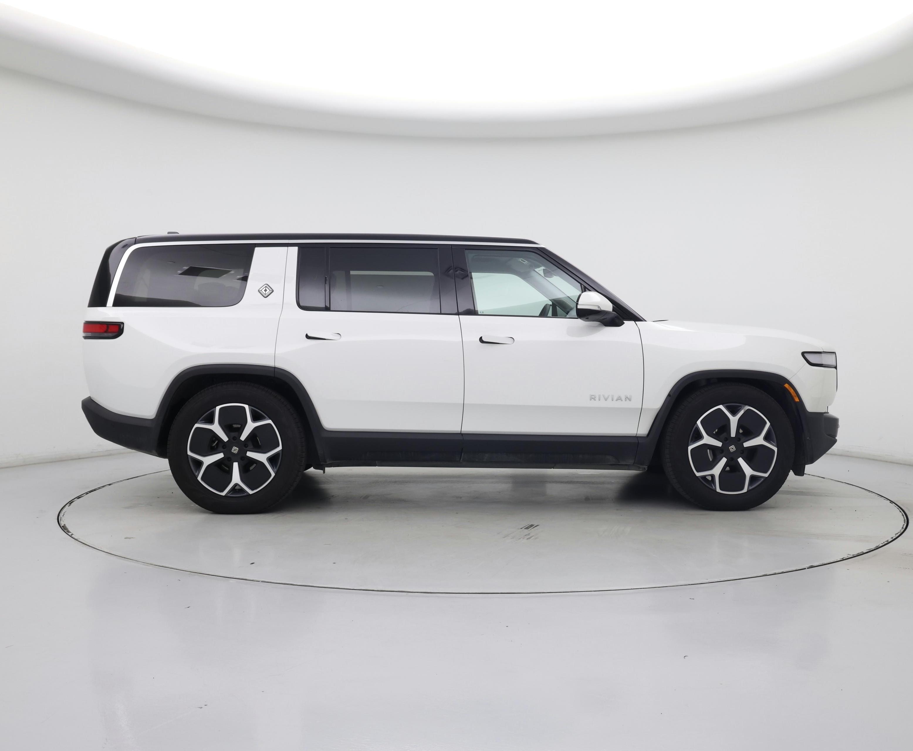 Thumbnail: 2024 Rivian R1S - 7