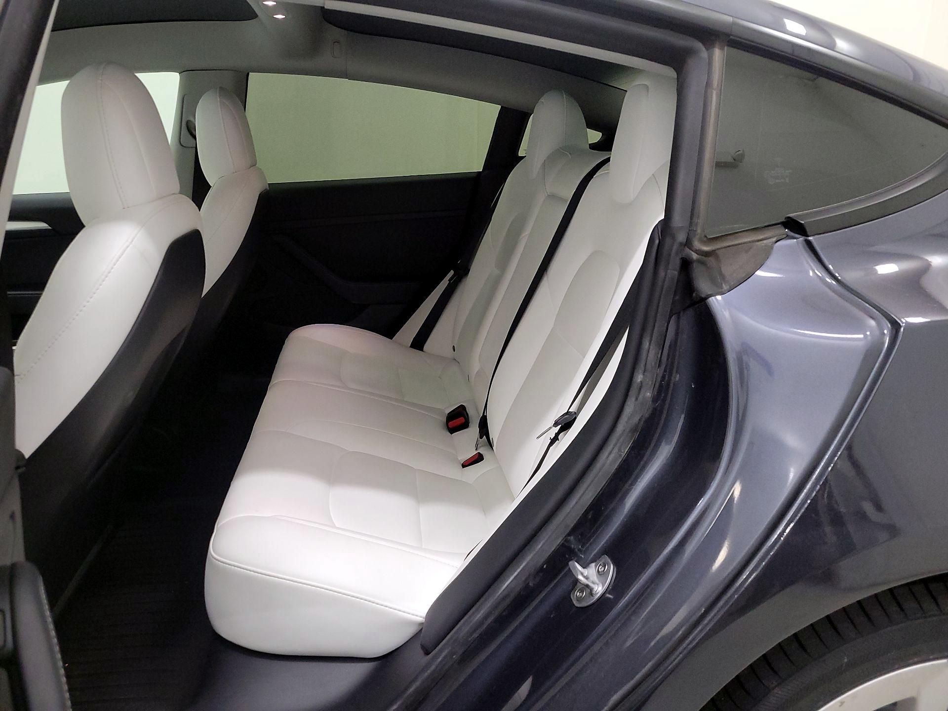 Thumbnail: 2022 Tesla Model 3 - 20