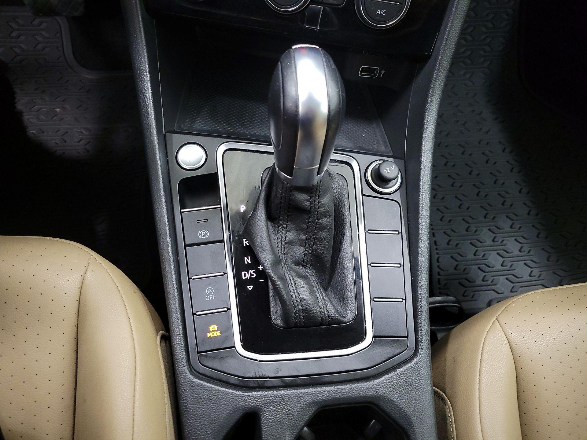 Thumbnail: 2019 Volkswagen Jetta - 17