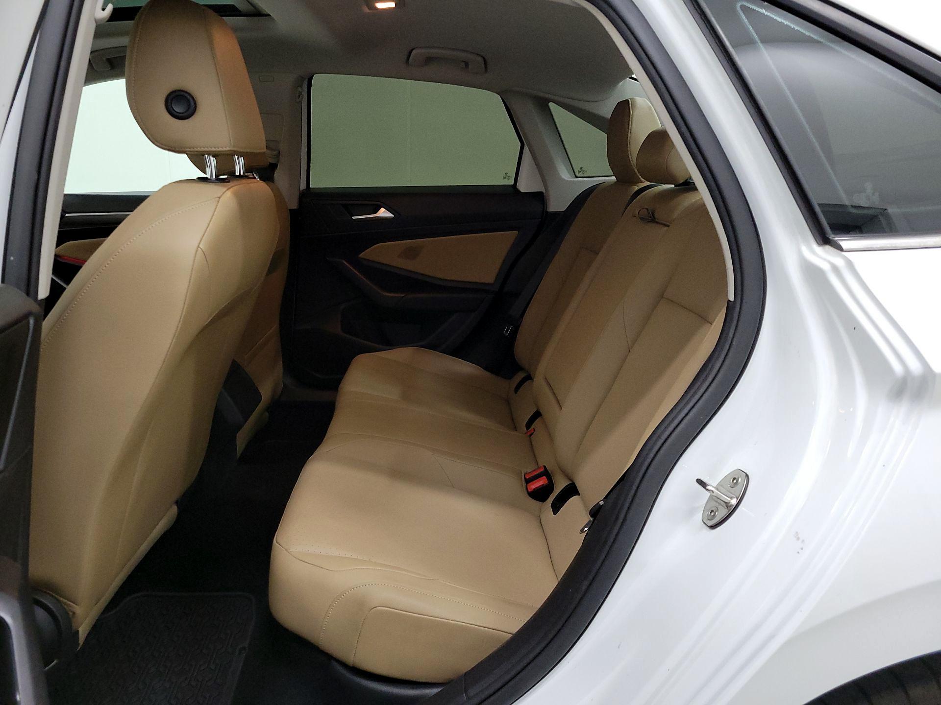 Thumbnail: 2019 Volkswagen Jetta - 20