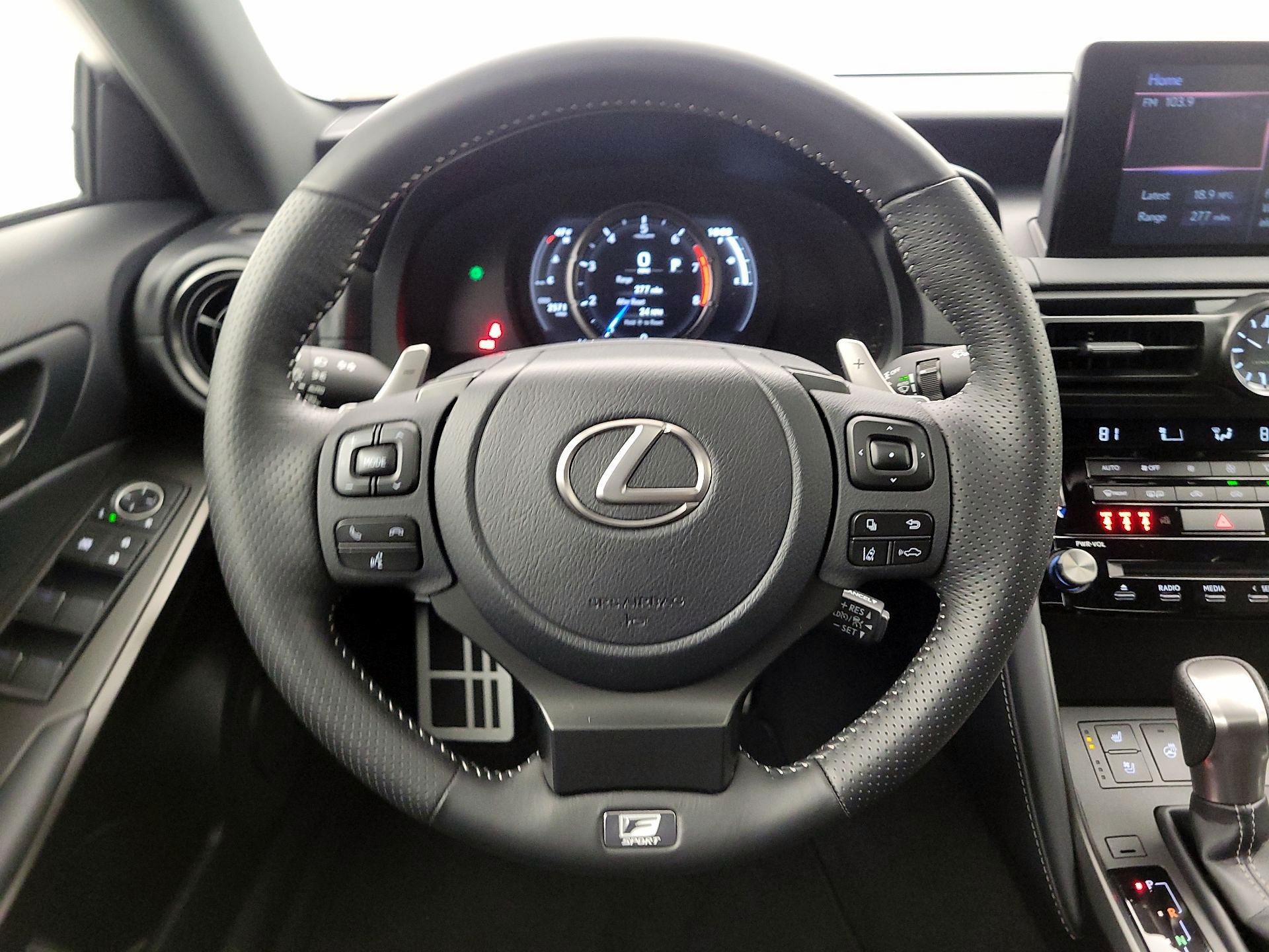 Thumbnail: 2023 Lexus IS - 10