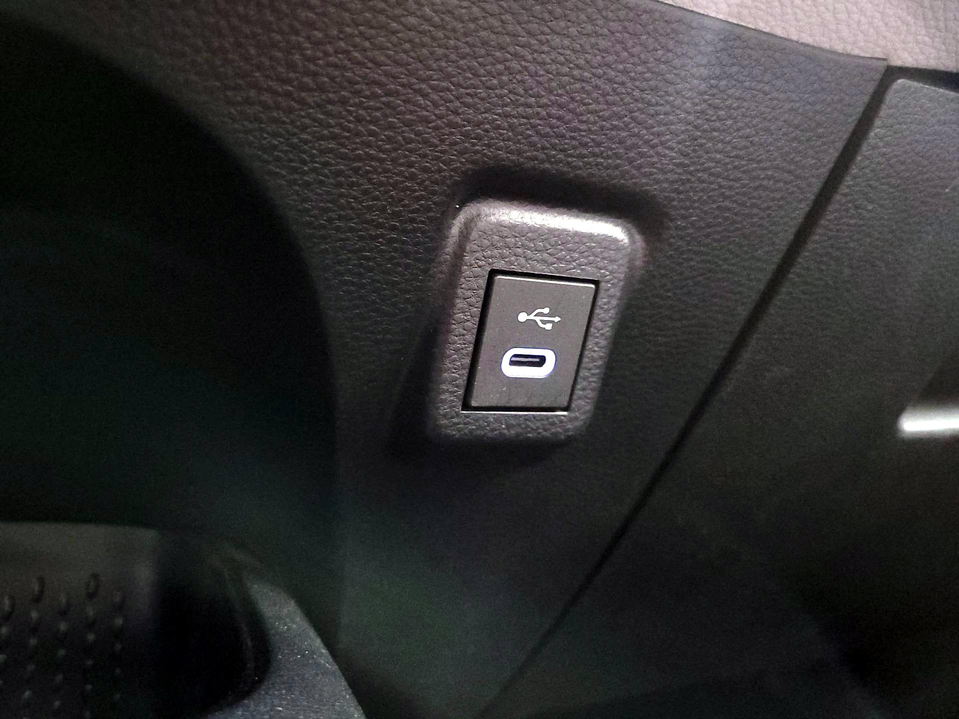 Thumbnail: 2023 Toyota Corolla - 18