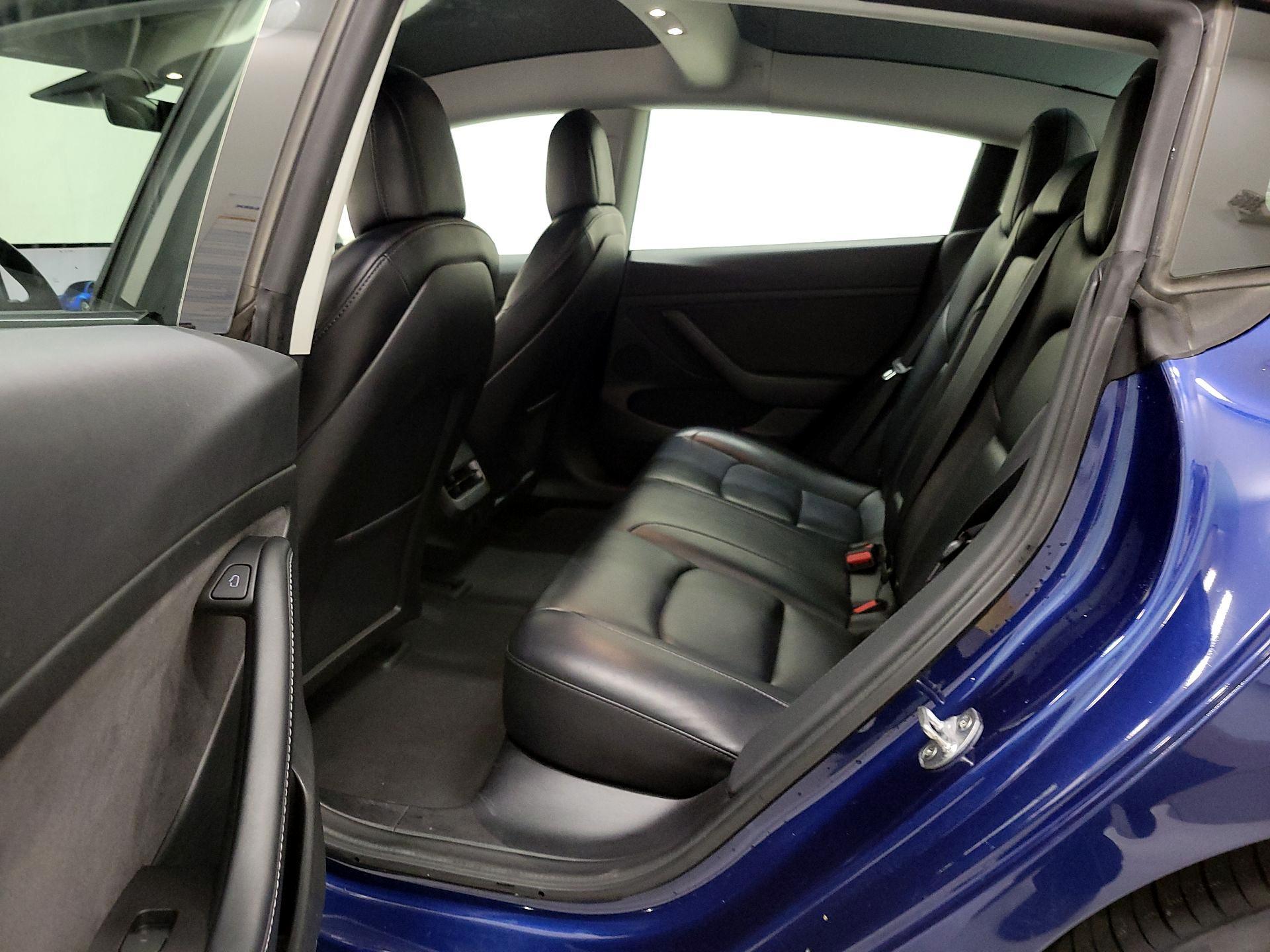 Thumbnail: 2022 Tesla Model 3 - 19