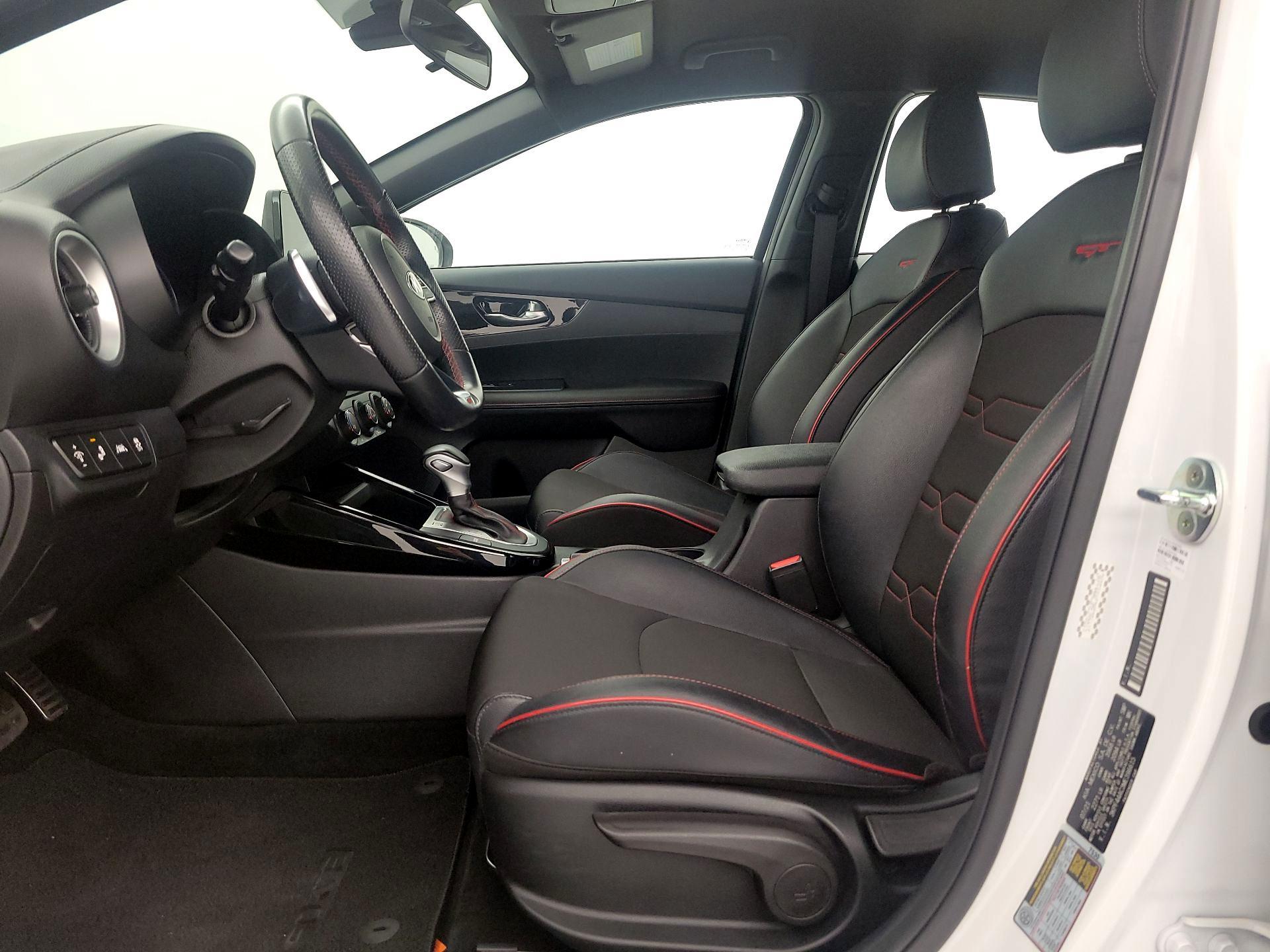 Thumbnail: 2021 Kia Forte - 11