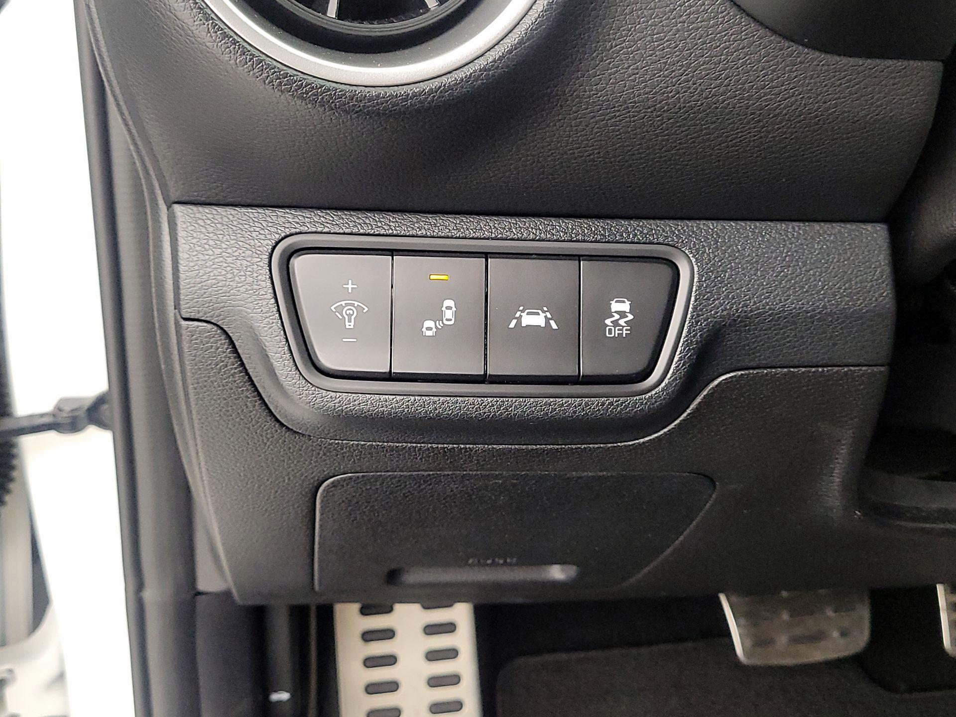 Thumbnail: 2021 Kia Forte - 13