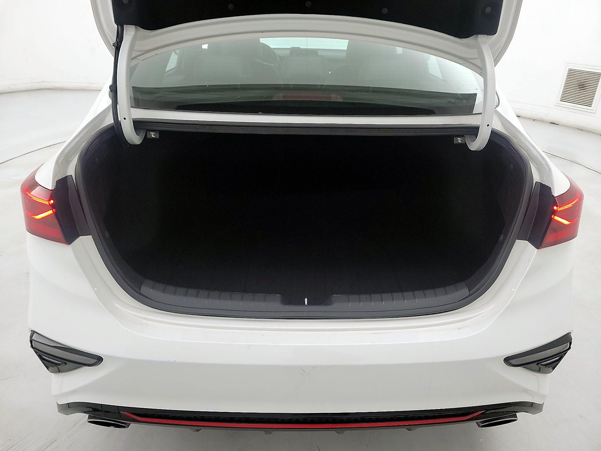 Thumbnail: 2021 Kia Forte - 20