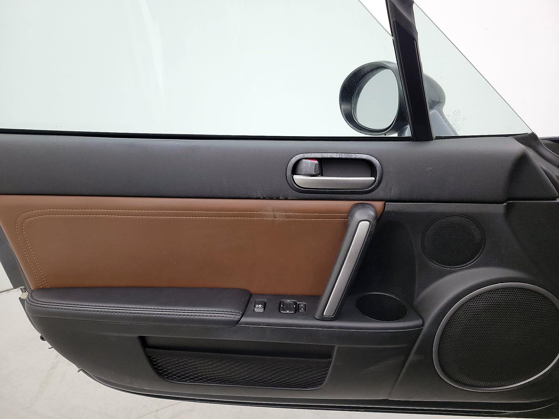 Thumbnail: 2014 Mazda MX-5 Miata - 12