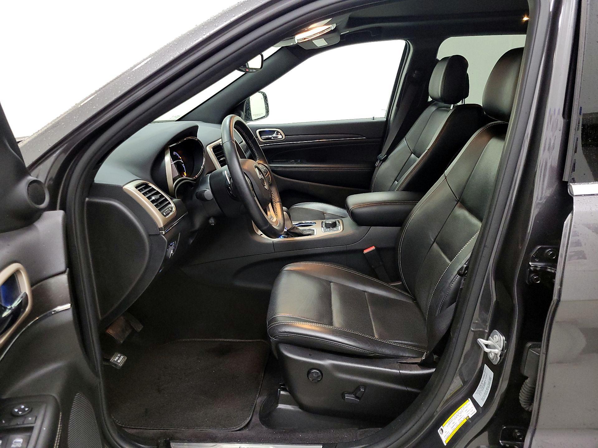 Thumbnail: 2017 Jeep Grand Cherokee - 11