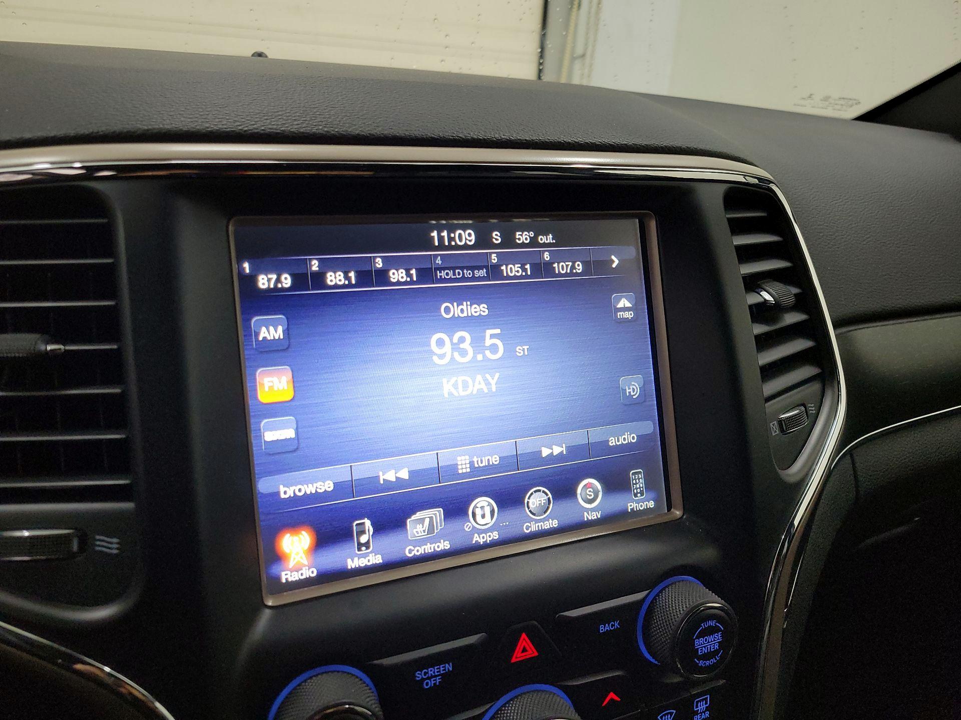 Thumbnail: 2017 Jeep Grand Cherokee - 15