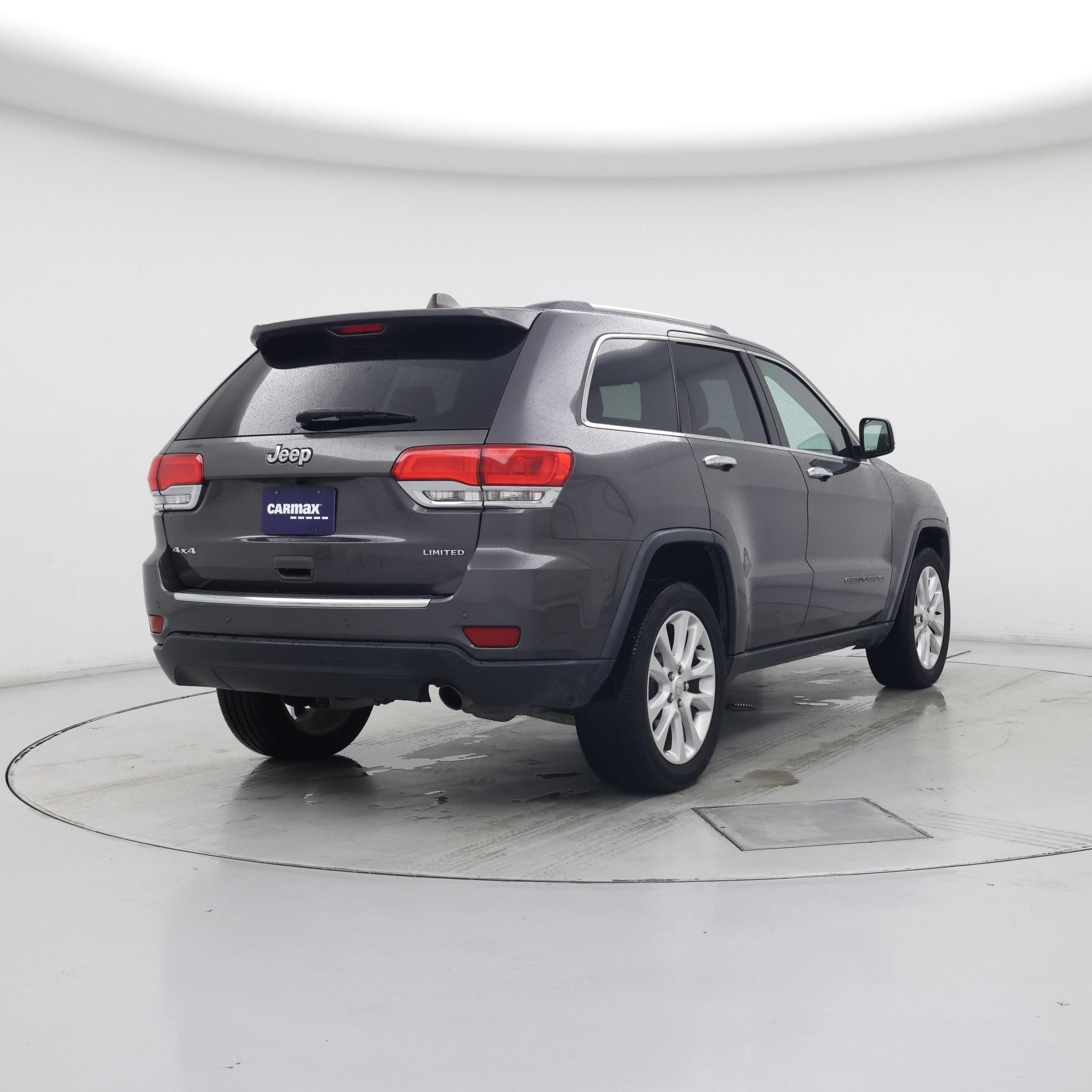 Thumbnail: 2017 Jeep Grand Cherokee - 8