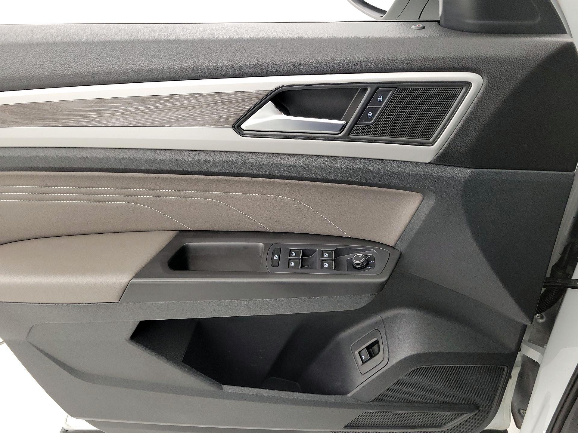 Thumbnail: 2022 Volkswagen Atlas - 12