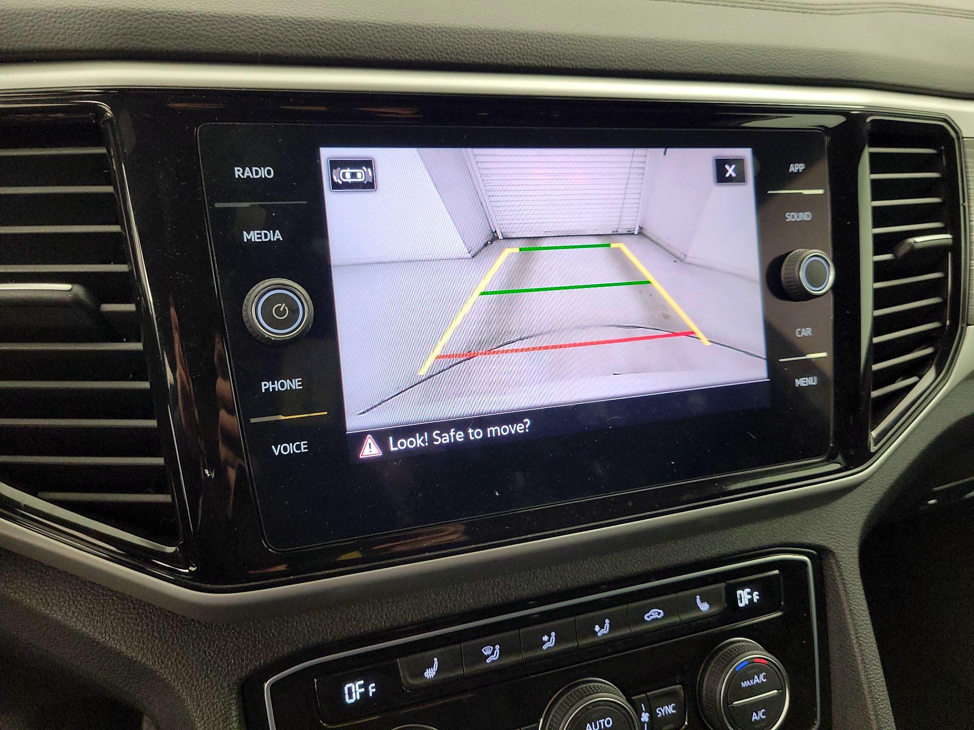 Thumbnail: 2022 Volkswagen Atlas - 14