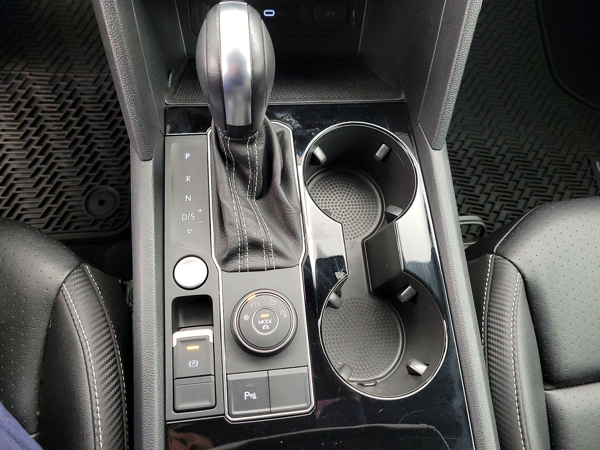 Thumbnail: 2022 Volkswagen Atlas - 17