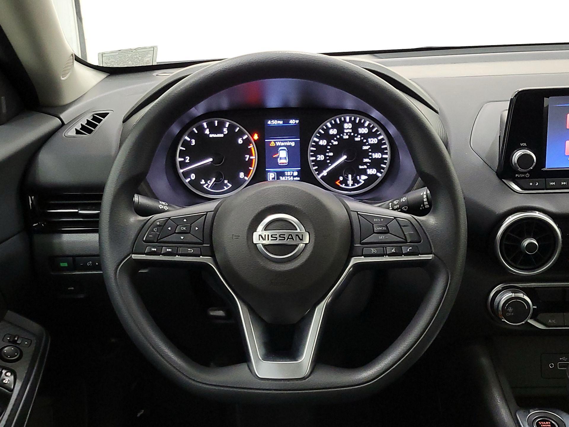 Thumbnail: 2020 Nissan Sentra - 10