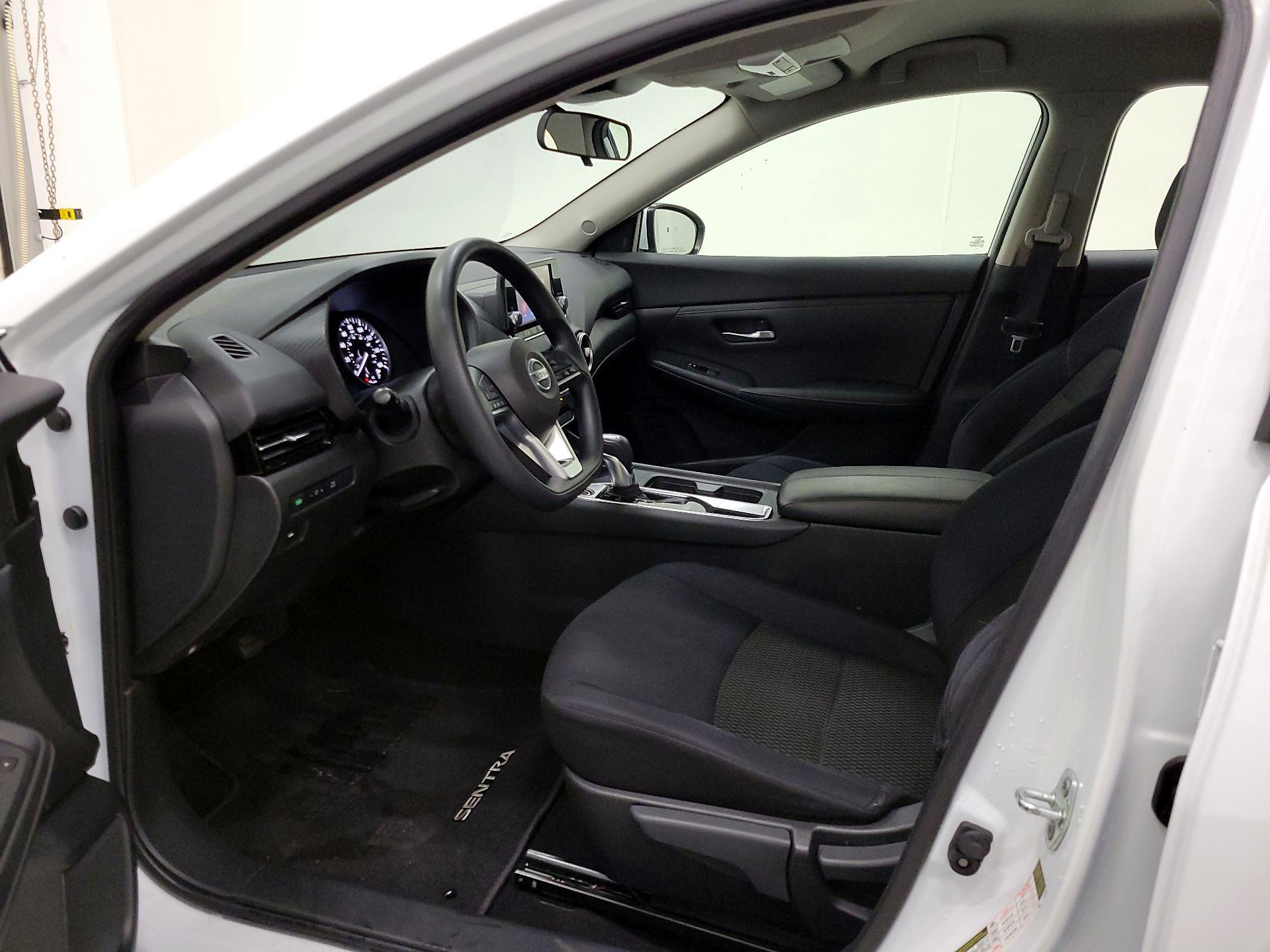 Thumbnail: 2020 Nissan Sentra - 11