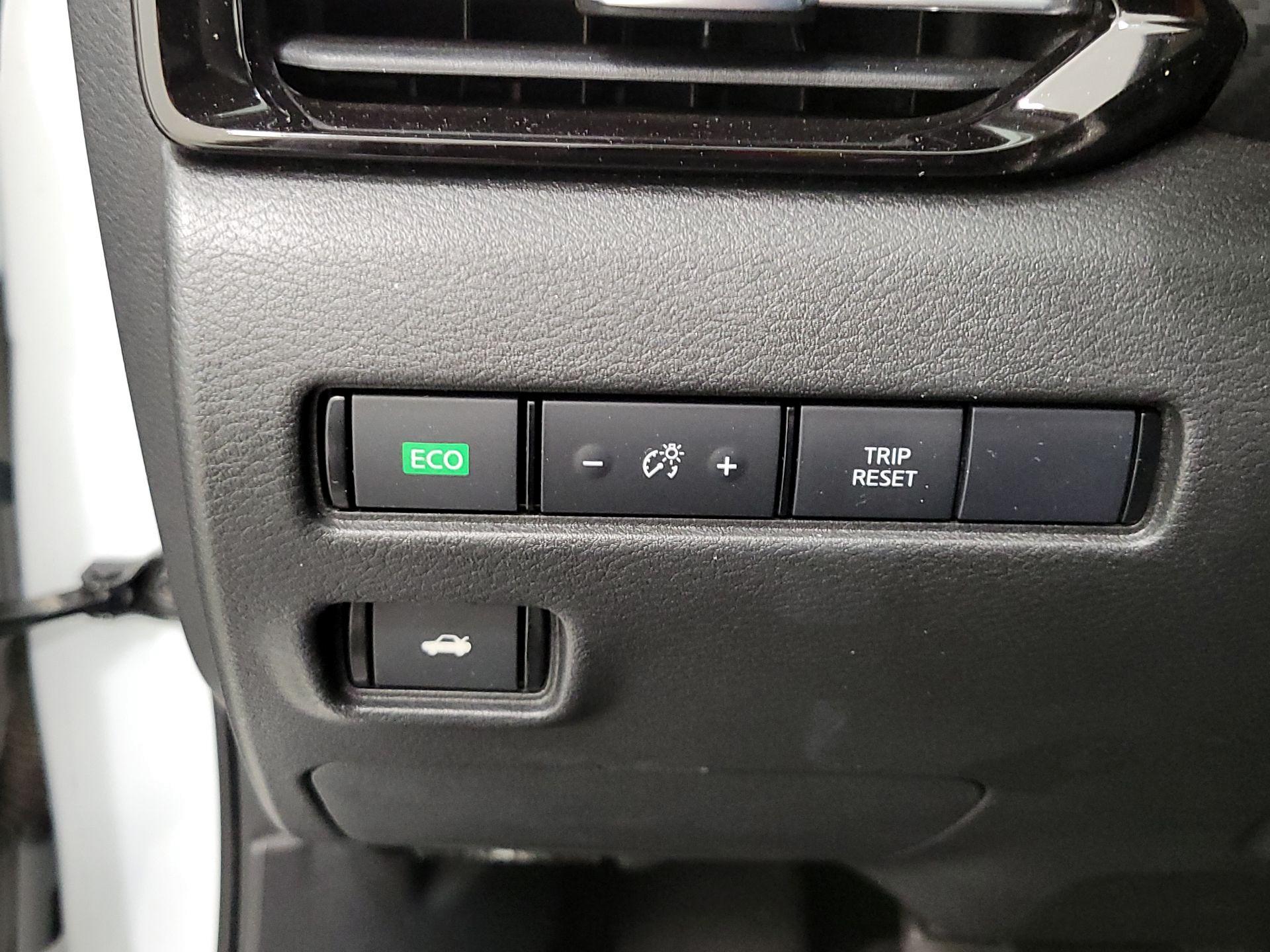 Thumbnail: 2020 Nissan Sentra - 13