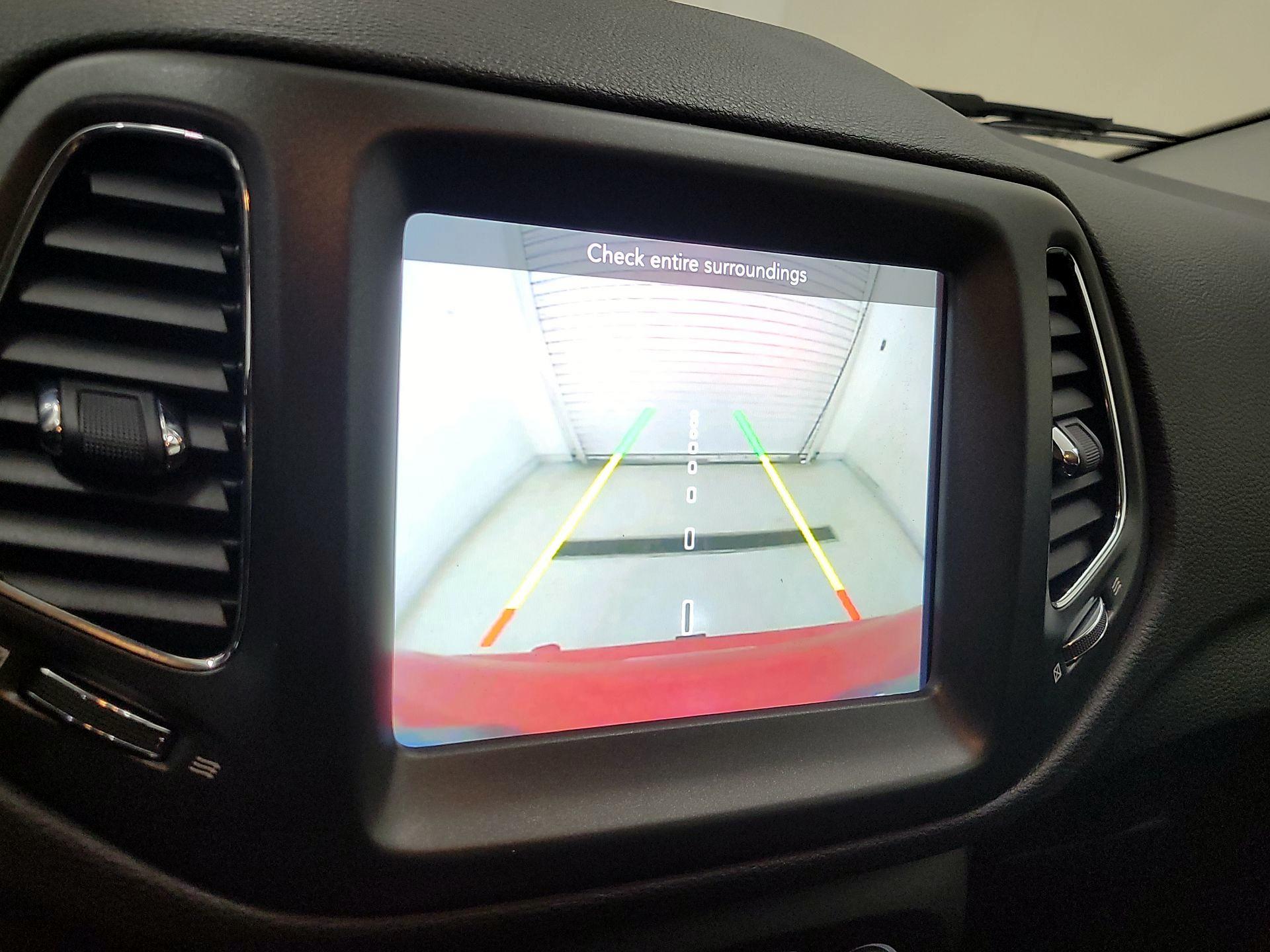 Thumbnail: 2017 Jeep Compass - 14