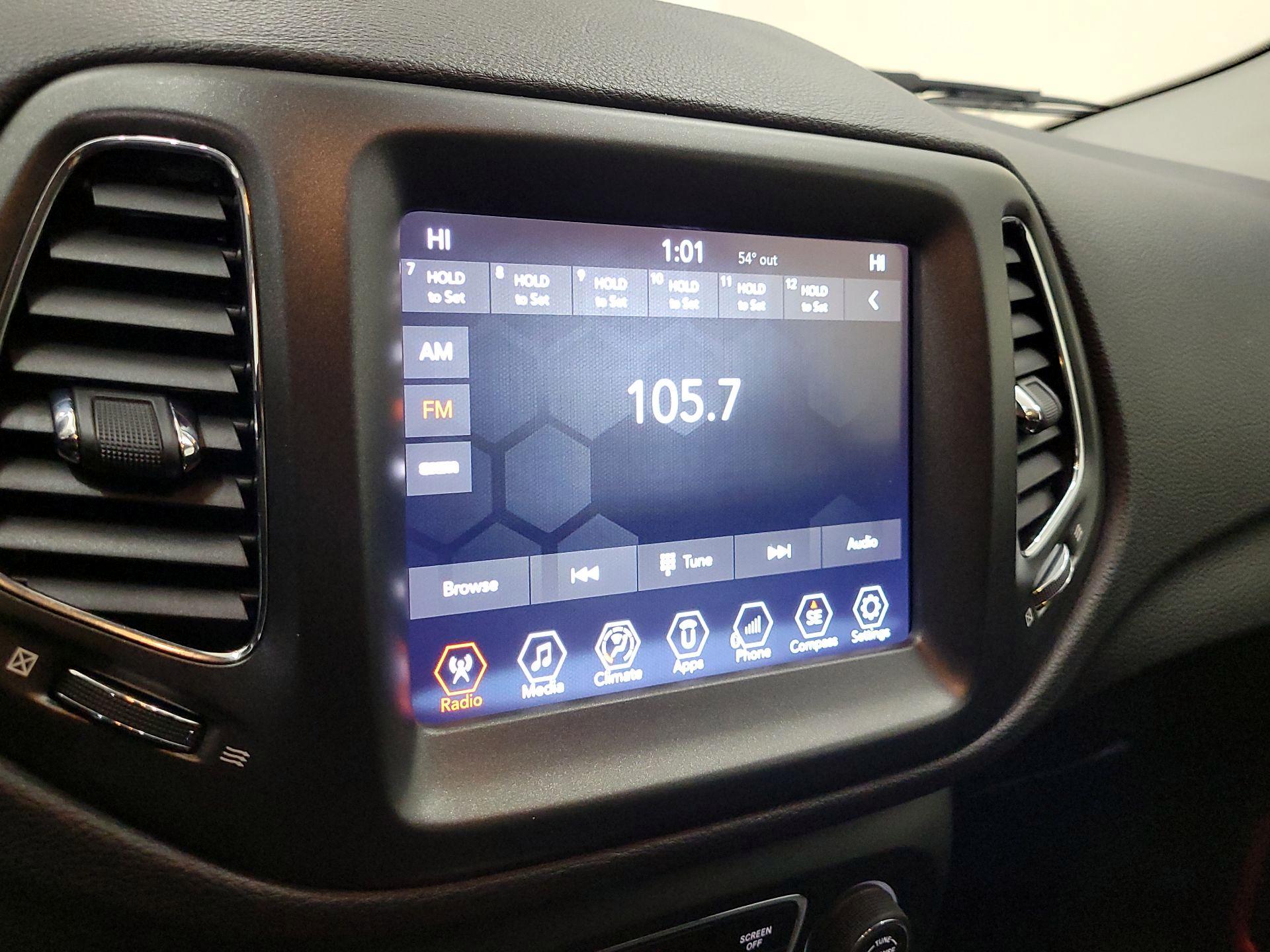 Thumbnail: 2017 Jeep Compass - 15