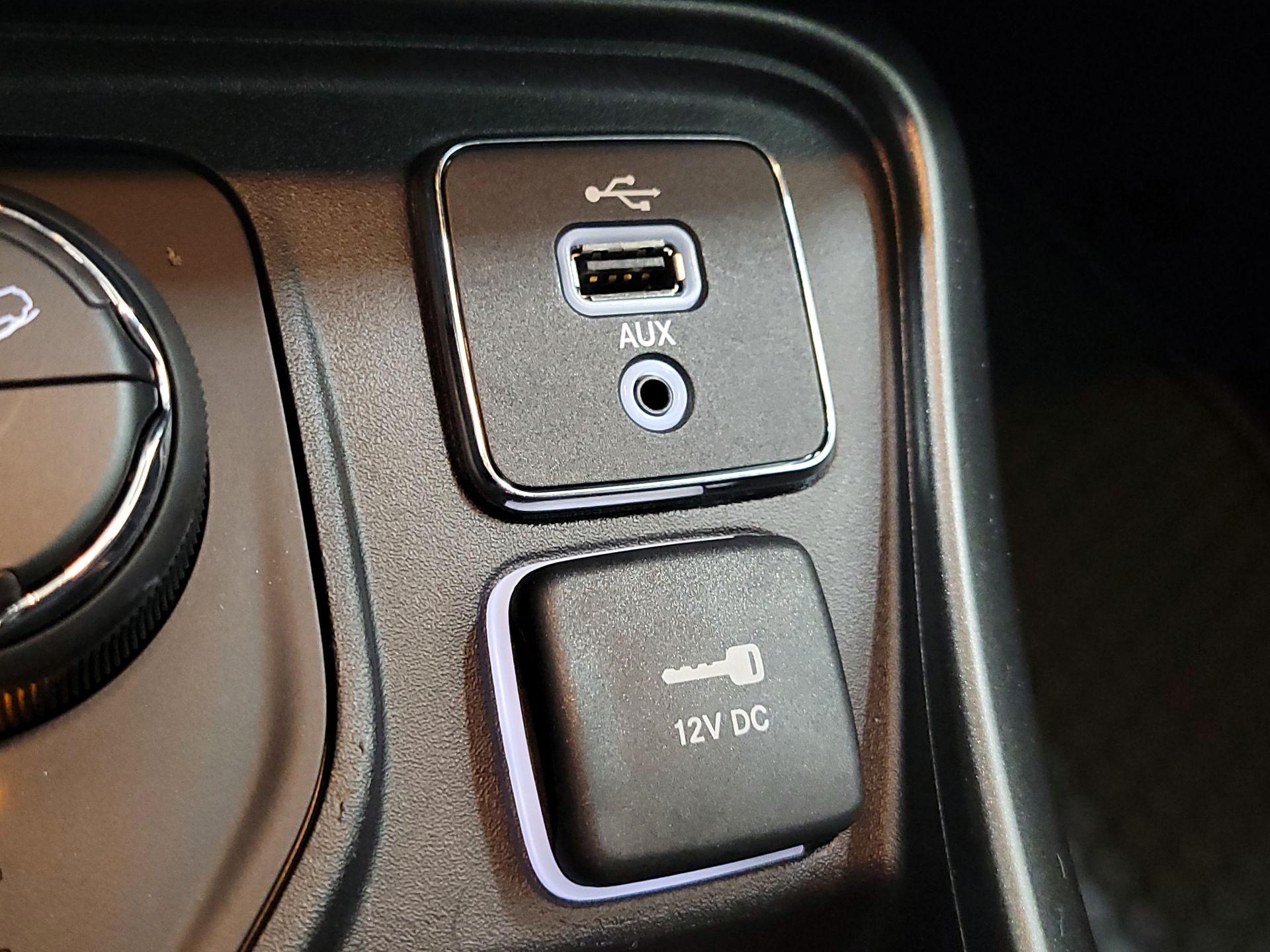 Thumbnail: 2017 Jeep Compass - 18