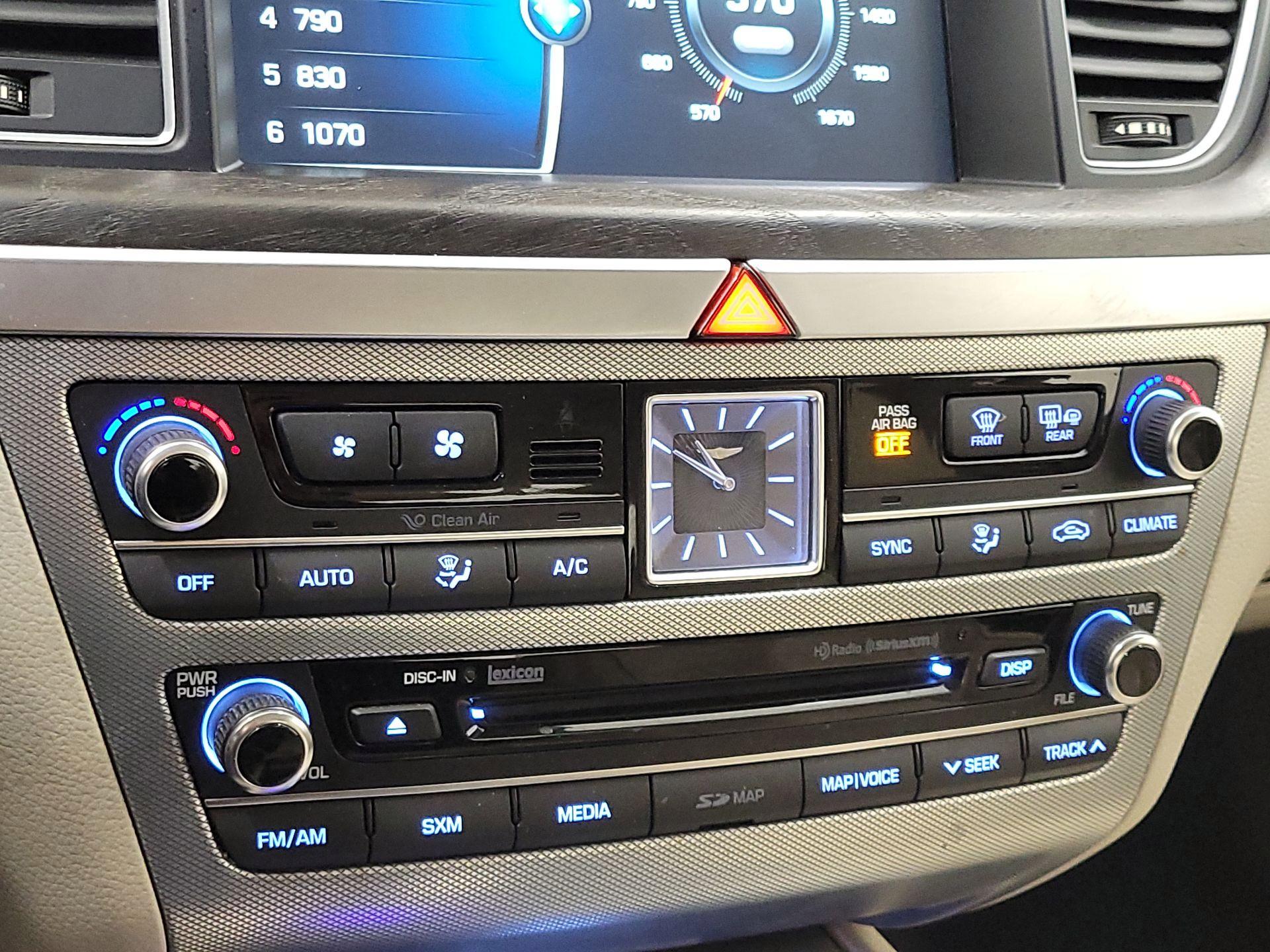 Thumbnail: 2018 Genesis G80 - 17